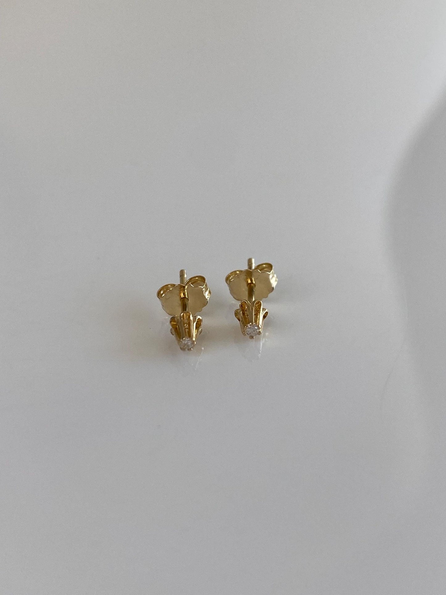 Vintage Solid 14k Yellow Gold Diamond Dainty Stud Earrings