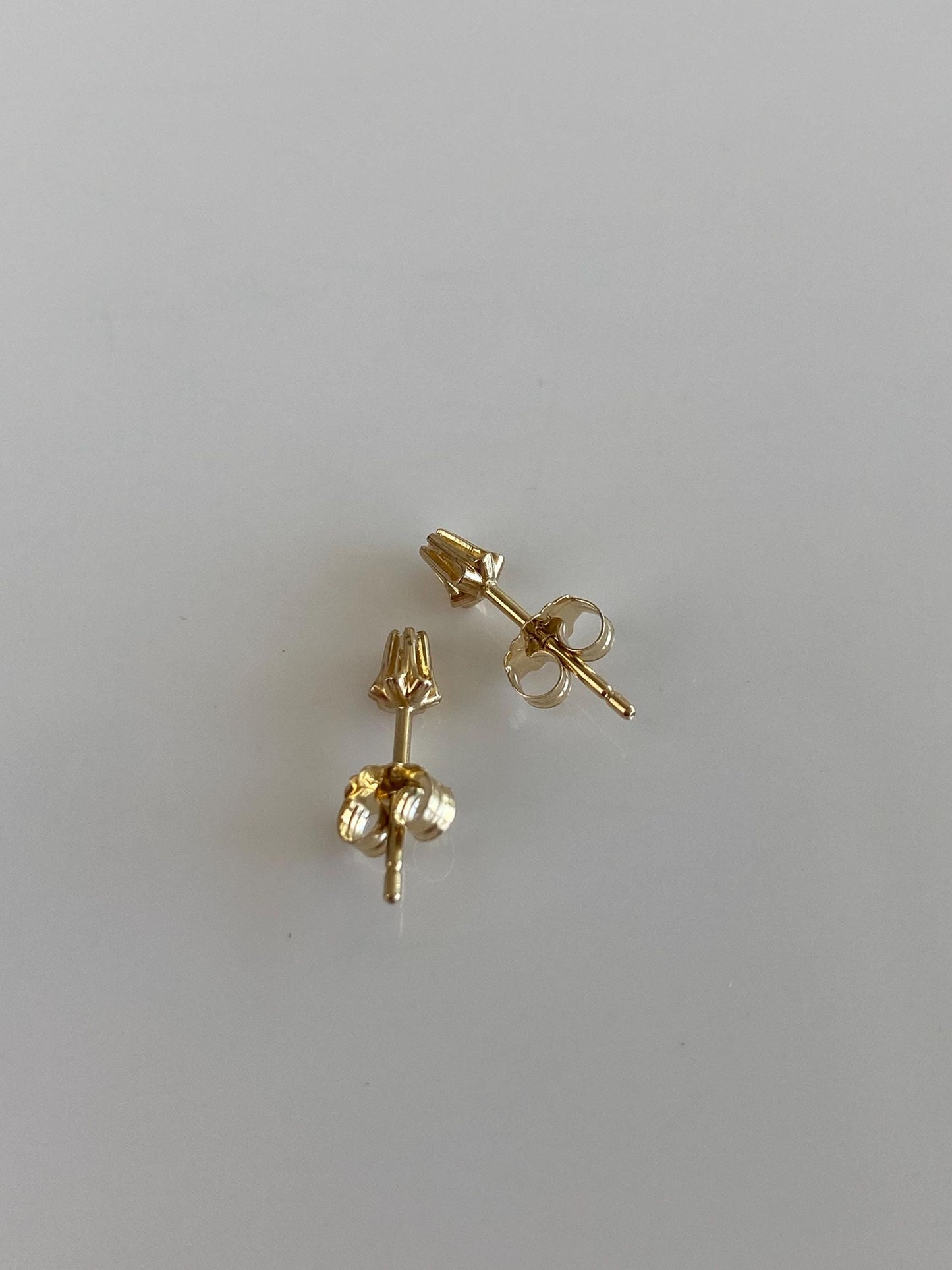 Vintage Solid 14k Yellow Gold Diamond Dainty Stud Earrings