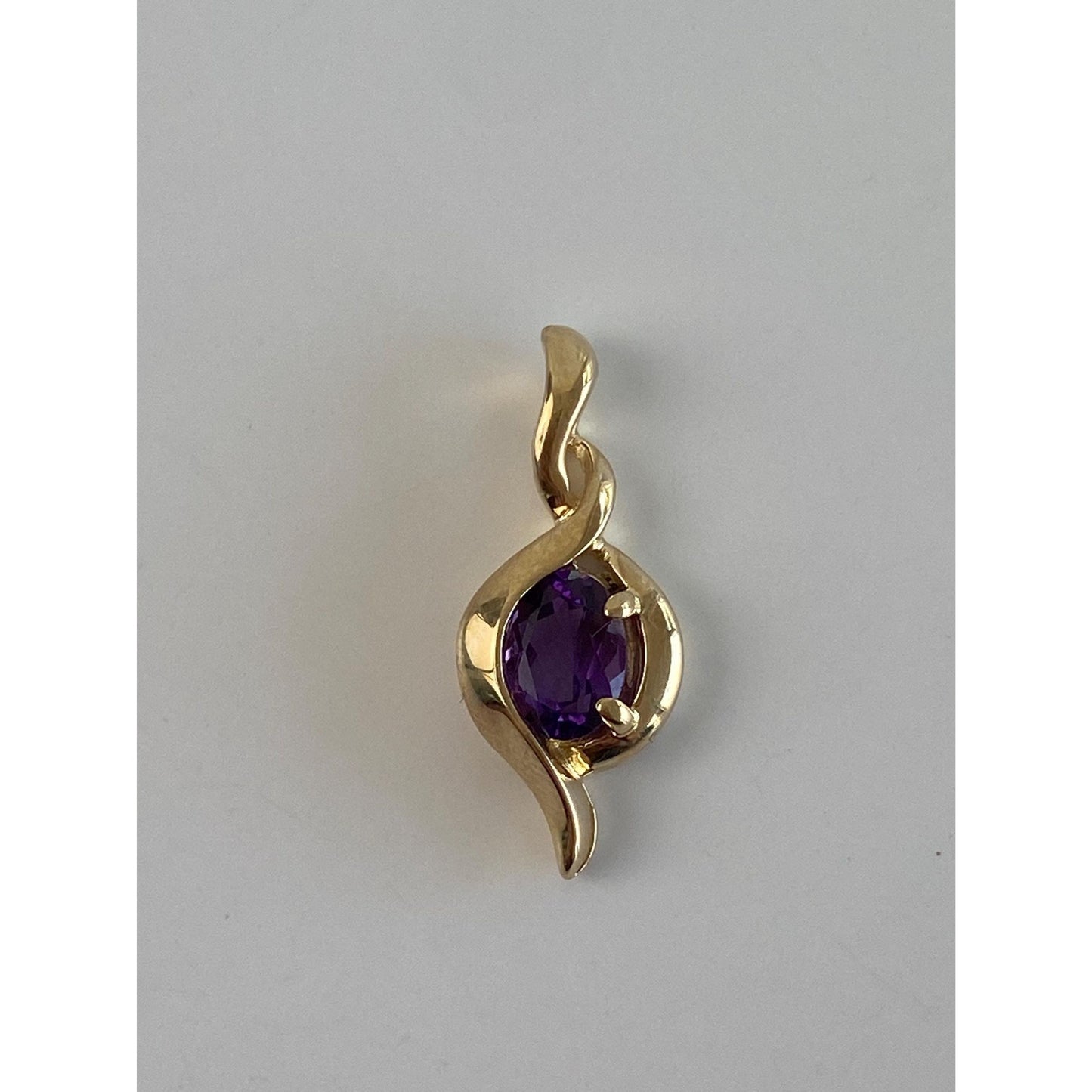 Vintage Solid 14k Yellow Gold Amethyst Charm