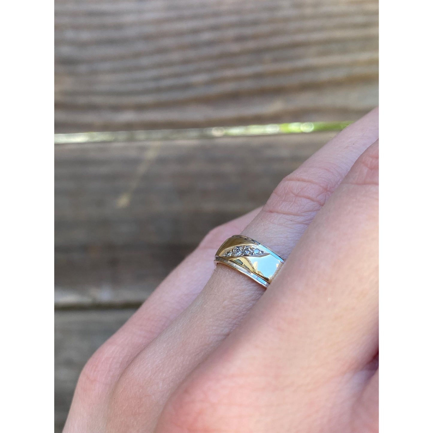 Vintage Solid 14k Yellow & White Gold Diamond Ring Band - Size 6