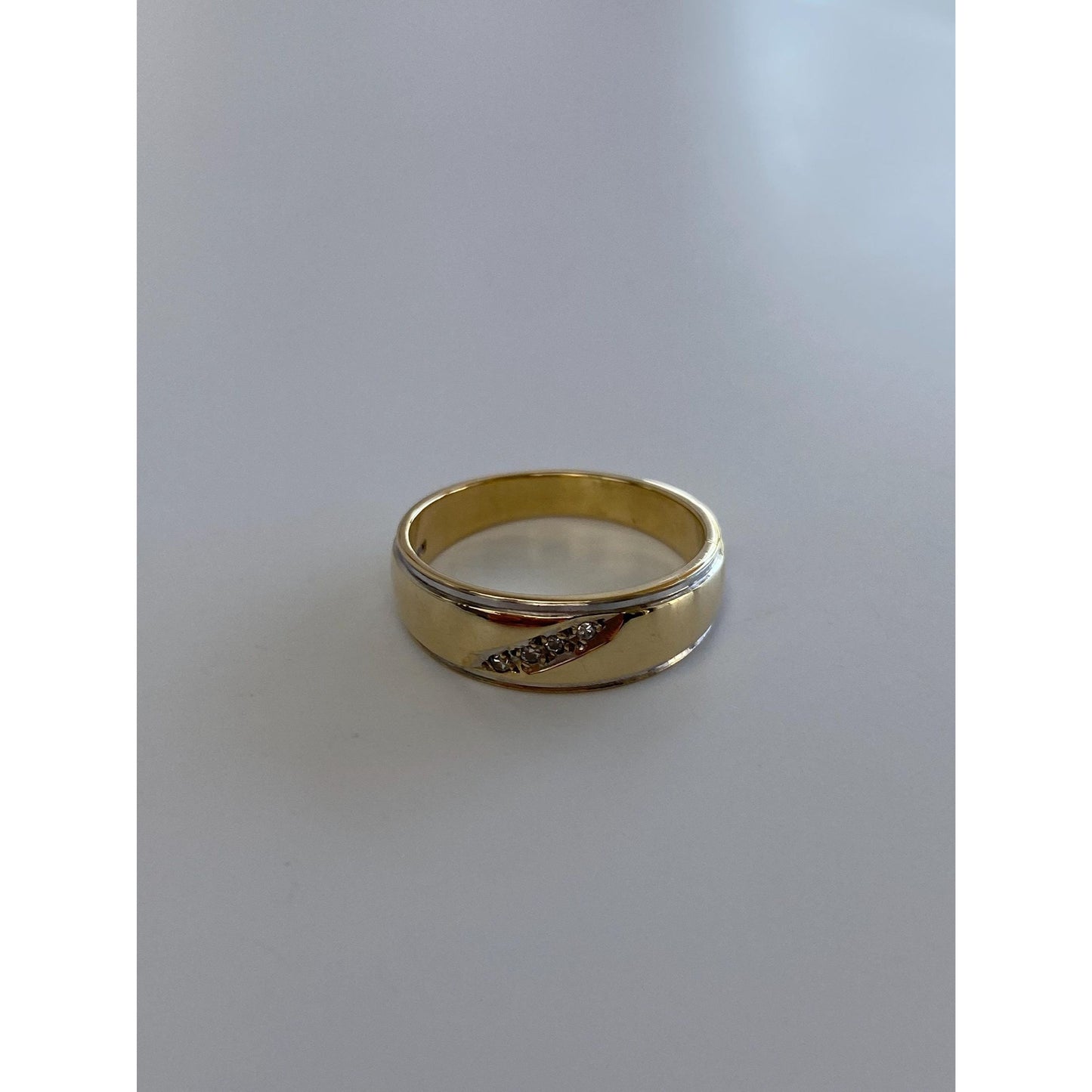 Vintage Solid 14k Yellow & White Gold Diamond Ring Band - Size 6