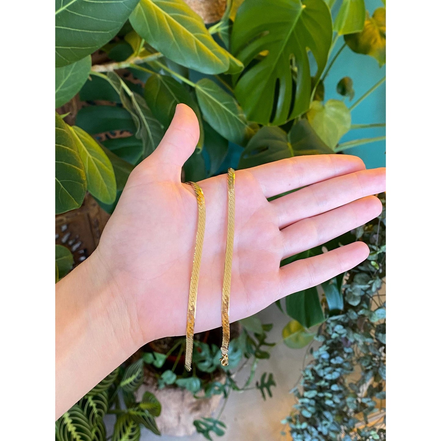 Vintage Solid 14k Yellow Gold Herringbone Chain Necklace - 18.25 inches