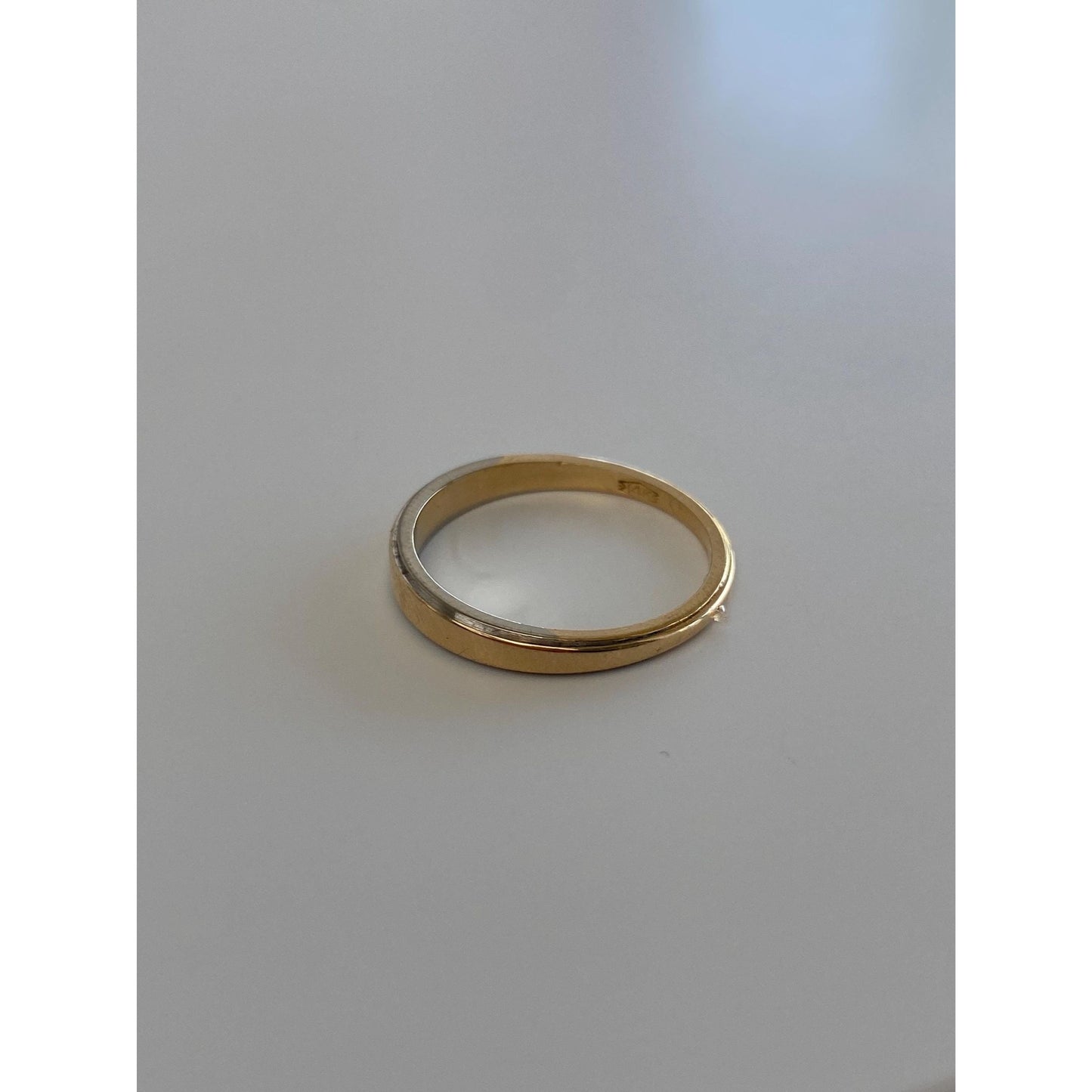 Vintage Solid 14k White & Yellow Gold Tapered Ring Band - Size 5.75