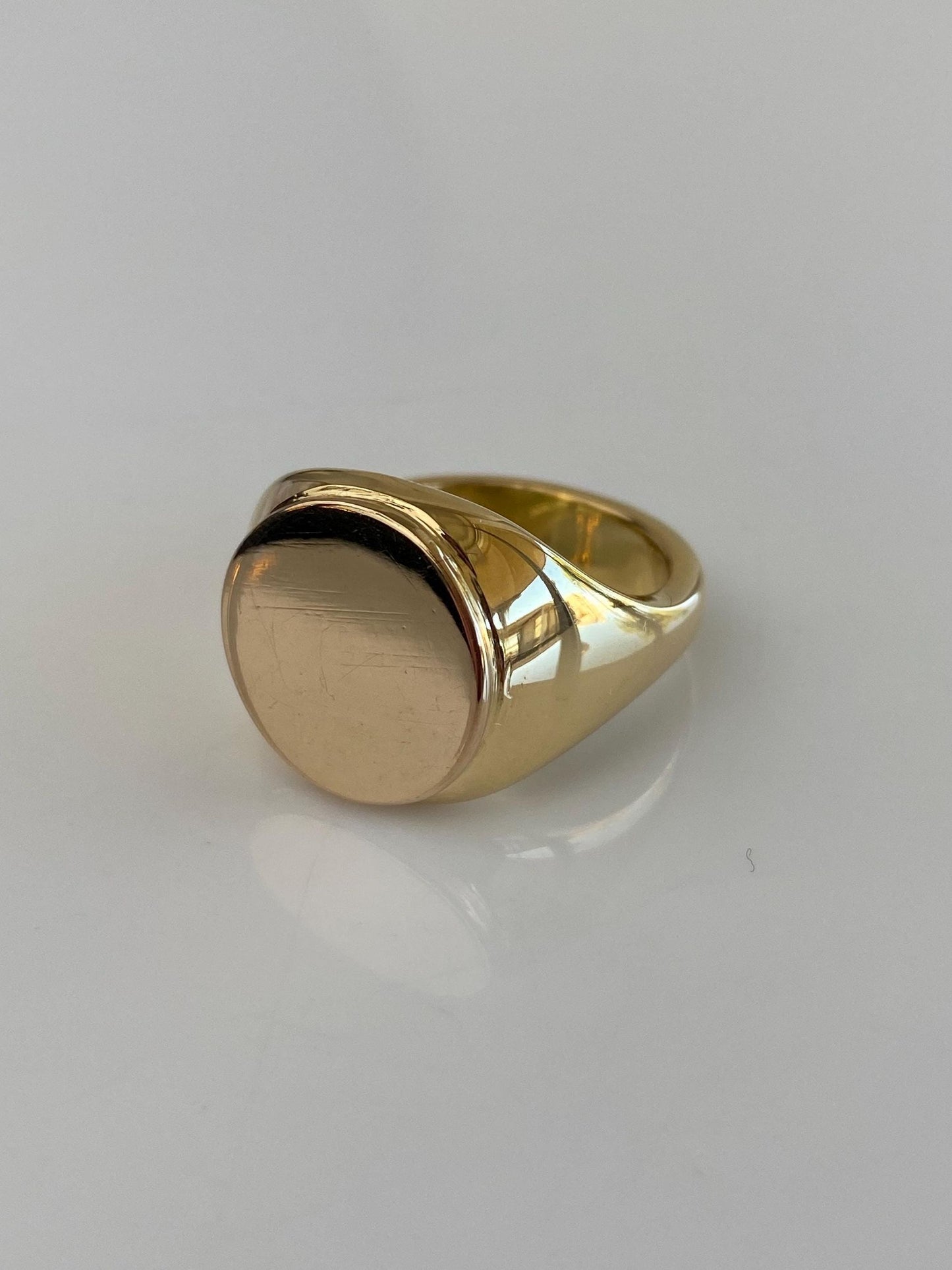 Vintage Solid 18k Yellow Gold Chunky Signet Ring - Size 7