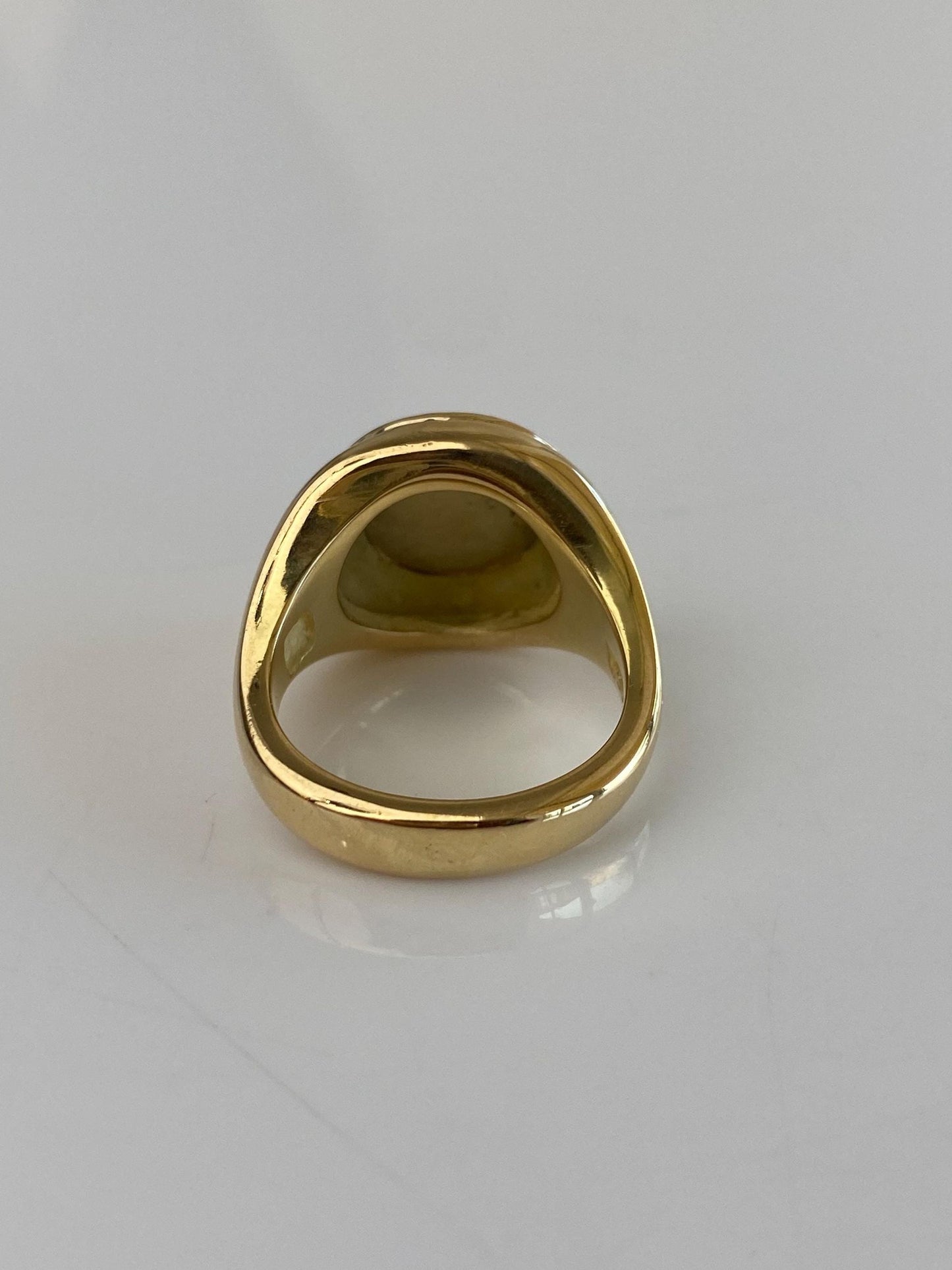 Vintage Solid 18k Yellow Gold Chunky Signet Ring - Size 7