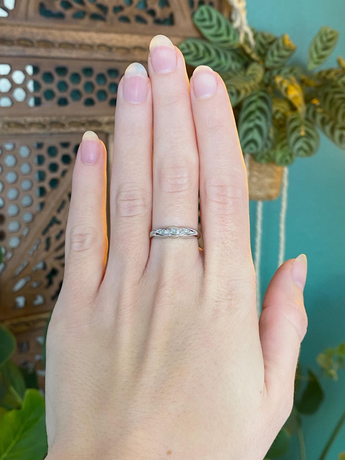 Vintage Solid 14k White Gold Diamond Ring Band - Size 6.5