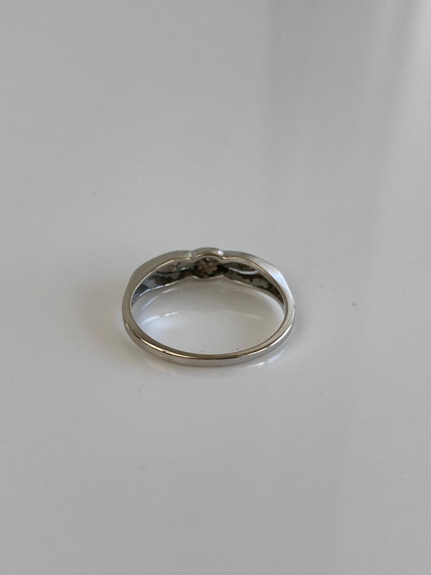 Vintage Solid 14k White Gold Diamond Ring Band - Size 6.5