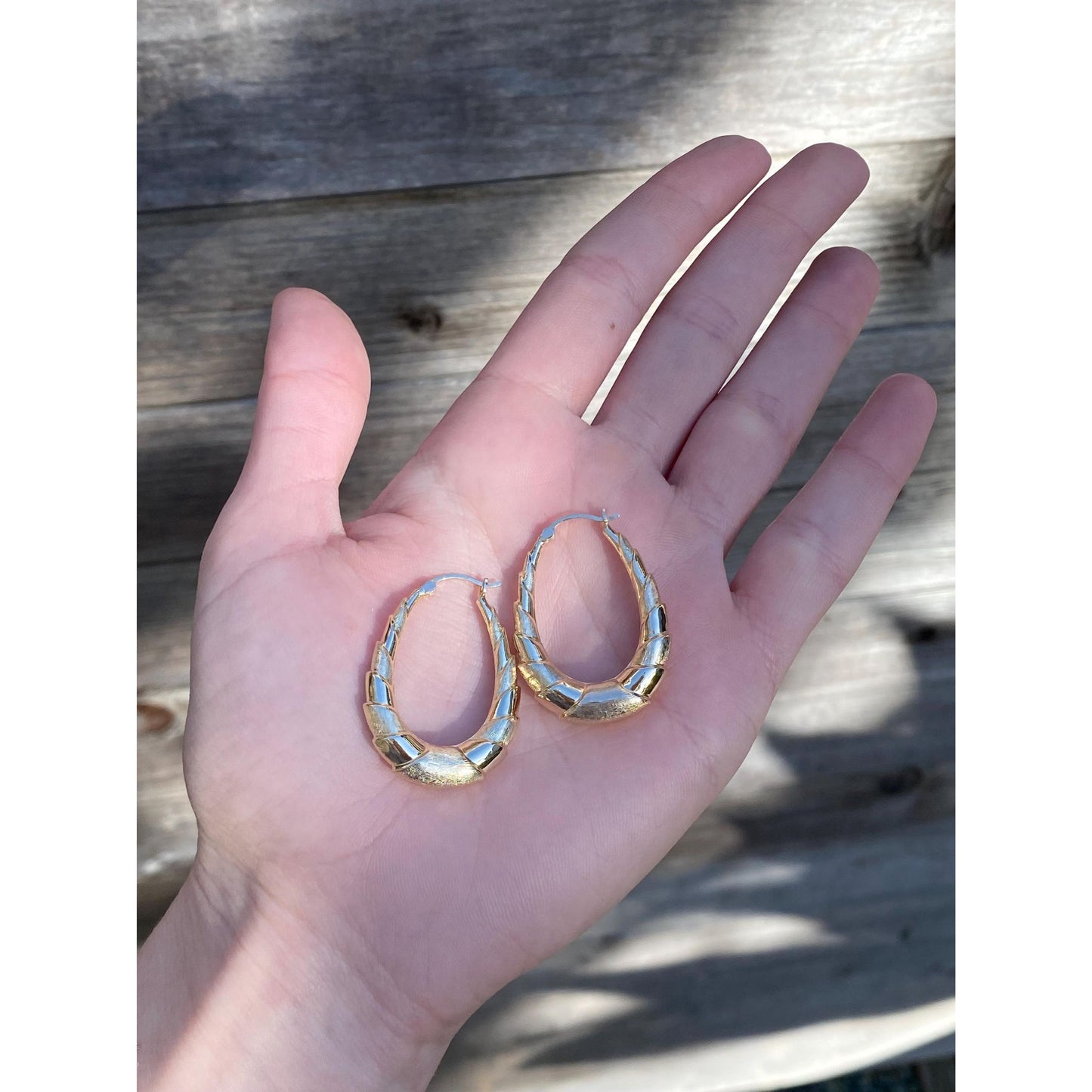 Vintage 14k Yellow Gold Satin Scaled Oval Hoop Earrings