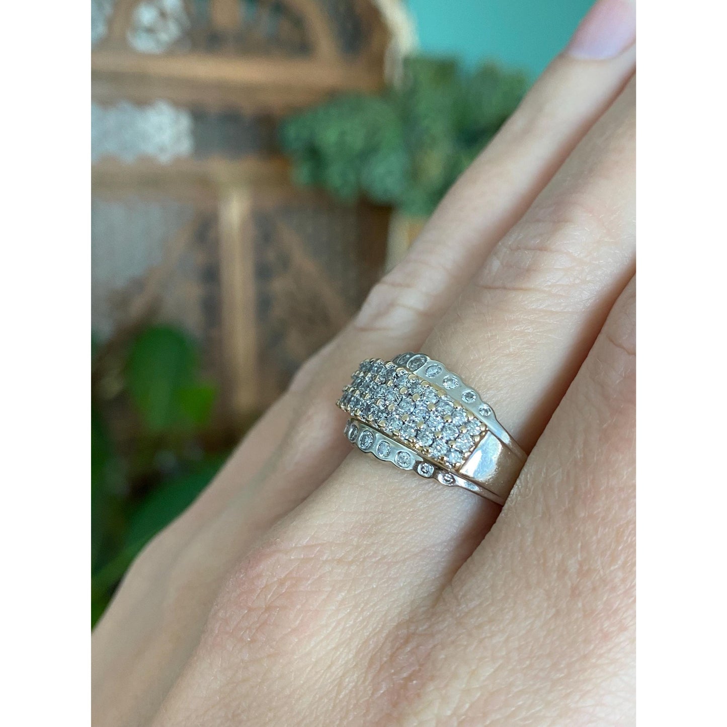 Vintage Solid 14k White & Yellow Gold Diamond Ring Band - Size 6.75