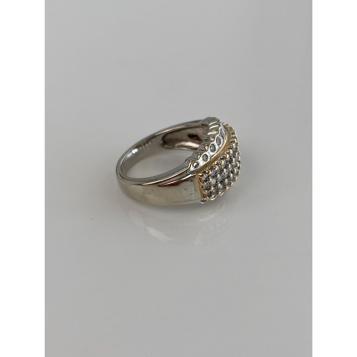 Vintage Solid 14k White & Yellow Gold Diamond Ring Band - Size 6.75