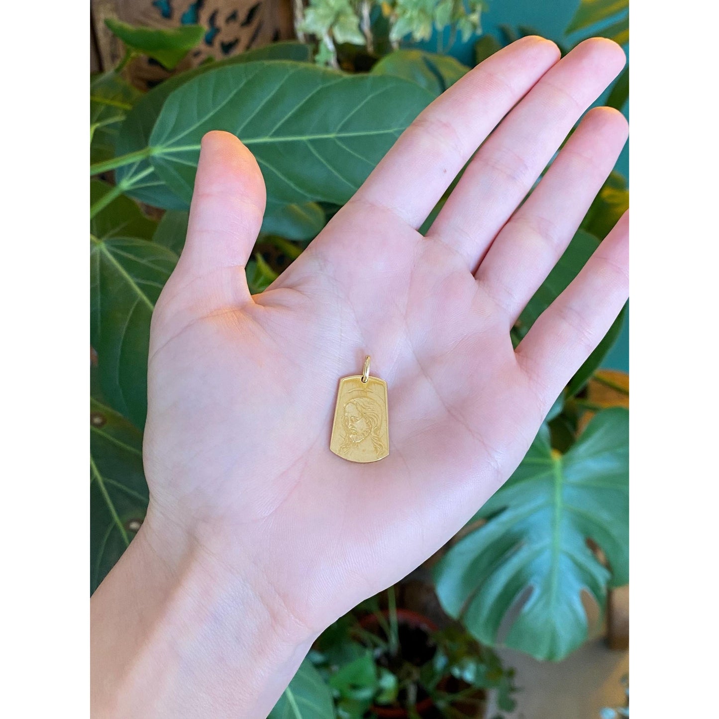 Vintage Solid 18k Yellow Gold Jesus Religious Charm