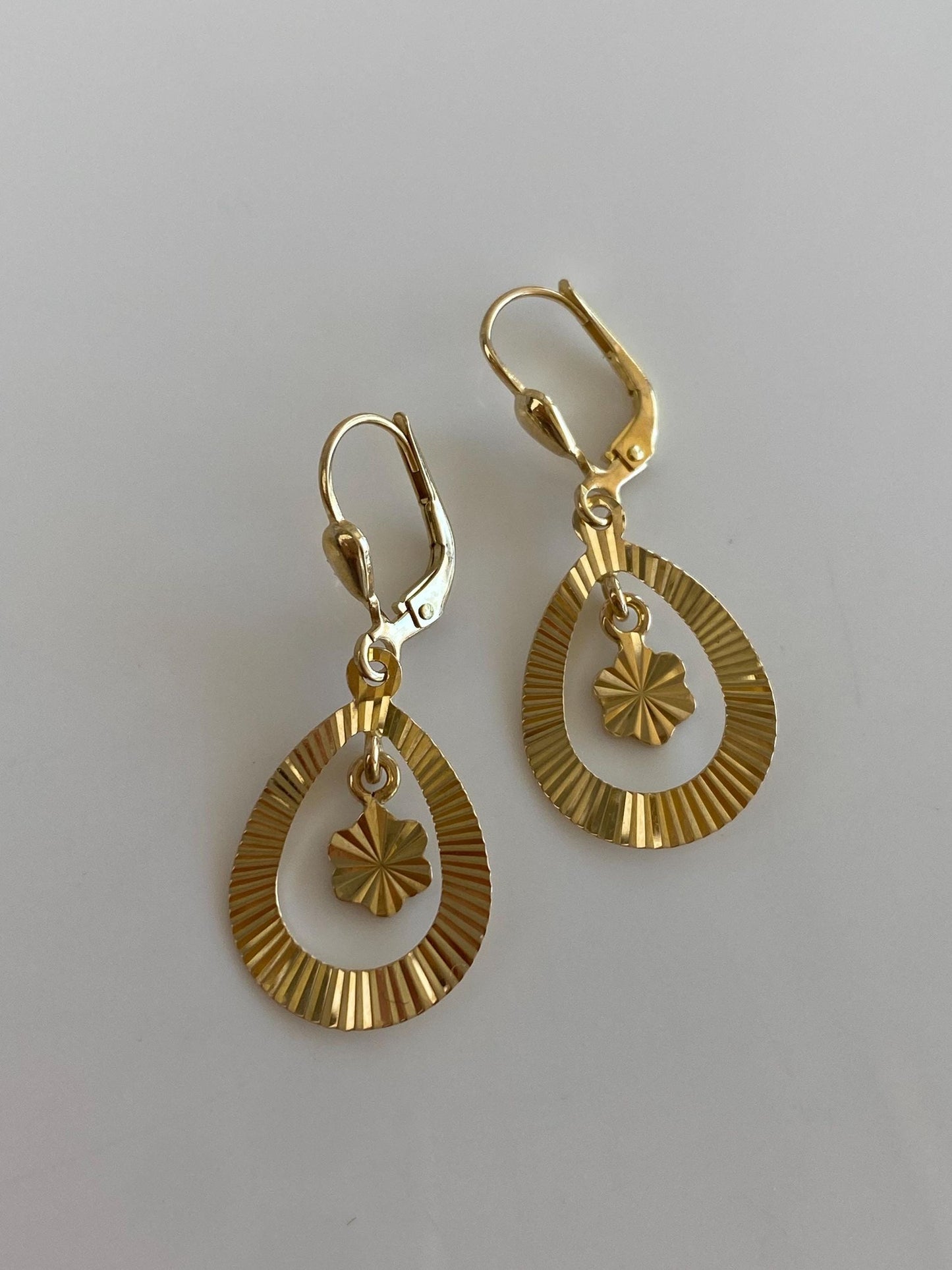 Vintage Solid 14k Yellow Gold Engine Turned Dangle Stud Earrings