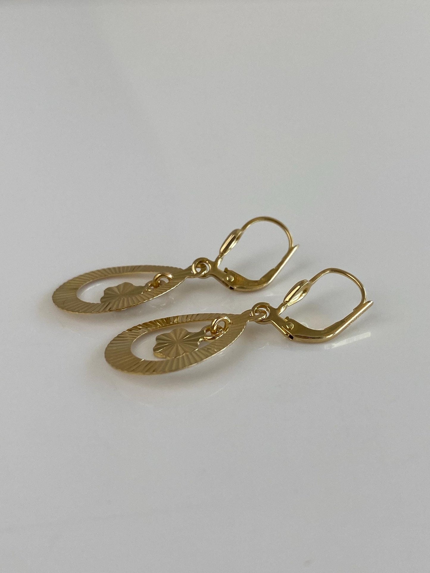 Vintage Solid 14k Yellow Gold Engine Turned Dangle Stud Earrings