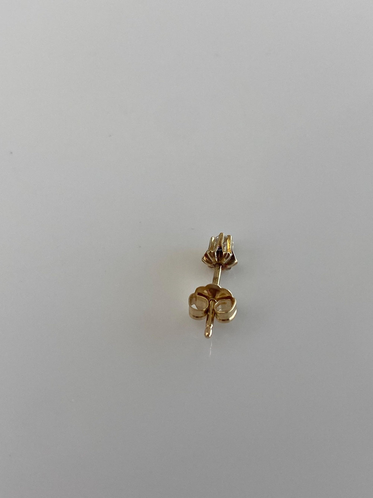 Vintage Solid 14k Yellow Gold SINGLE Diamond Flower Stud Earring