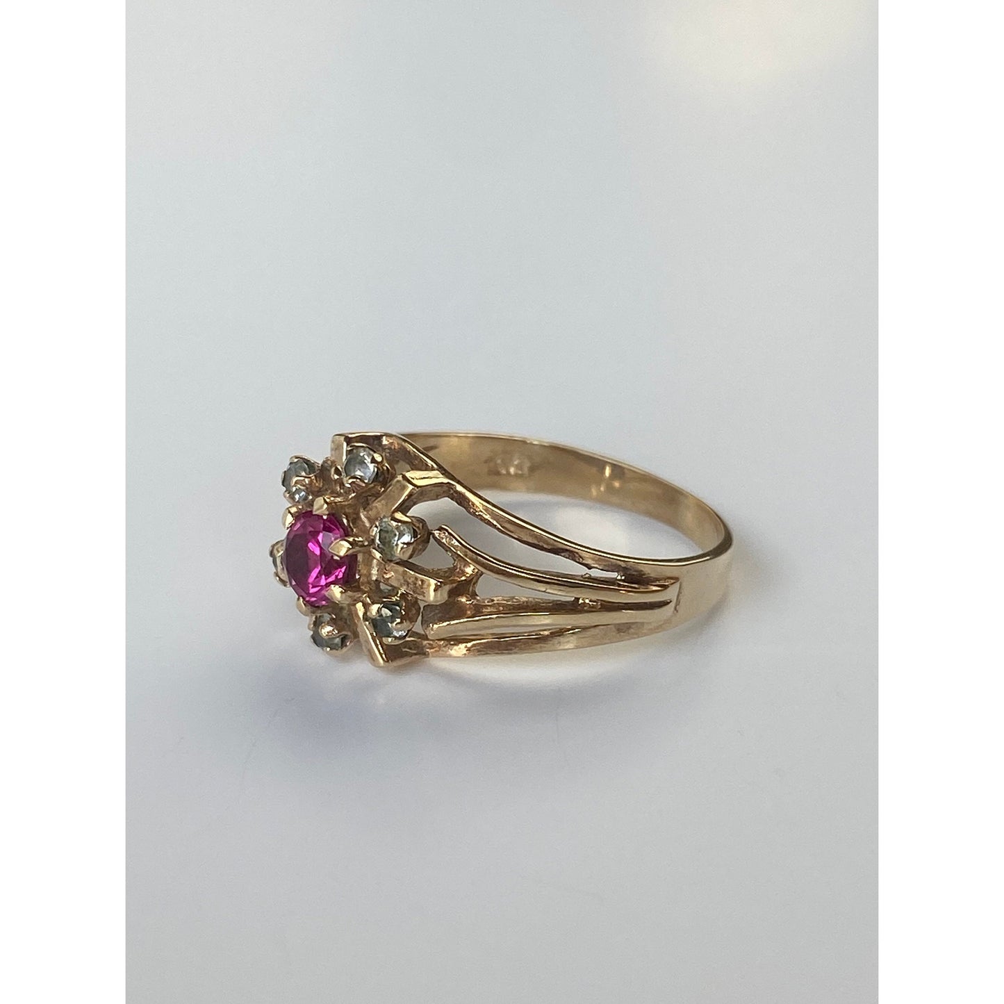 Vintage Solid 10k Yellow Gold Pink Spinel Clear Quartz Halo Ring - Size 5.75