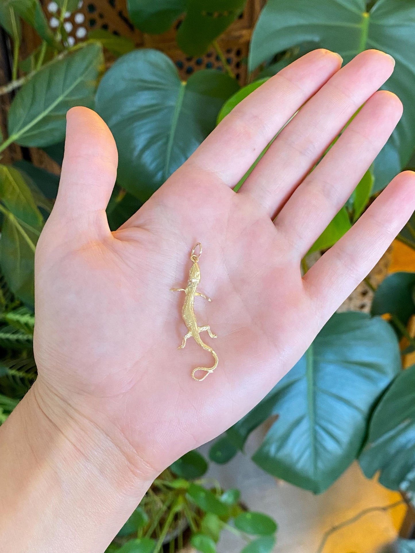 Vintage Solid 14k Yellow Gold Lizard Charm