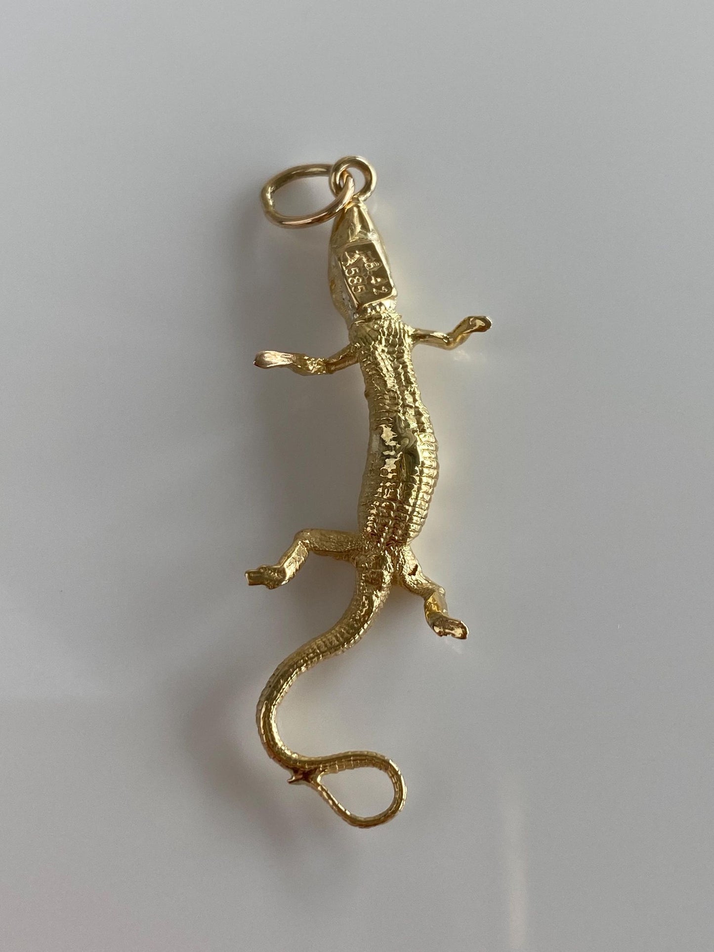 Vintage Solid 14k Yellow Gold Lizard Charm