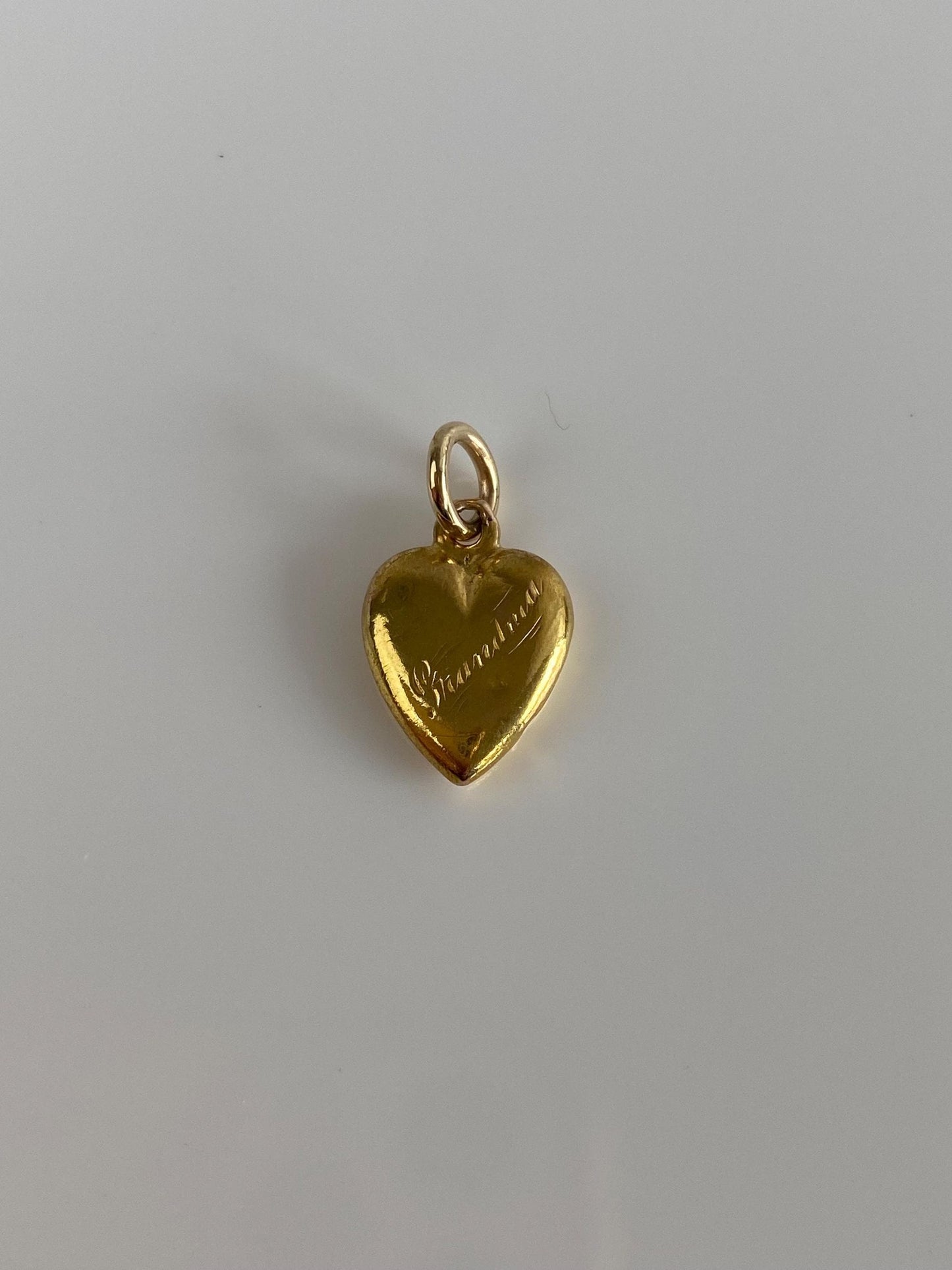 Vintage 18k Yellow Gold Grandma Puffy Heart Charm