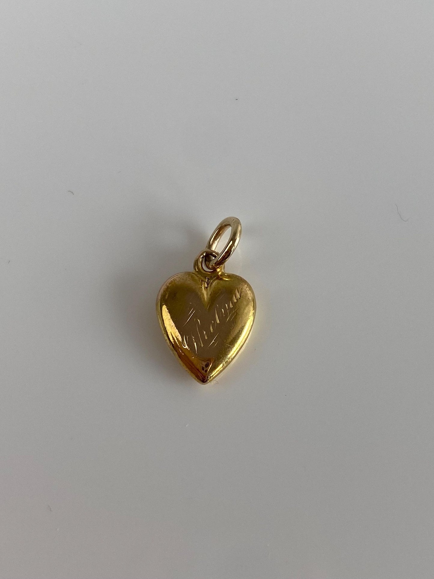 Vintage 18k Yellow Gold Grandma Puffy Heart Charm