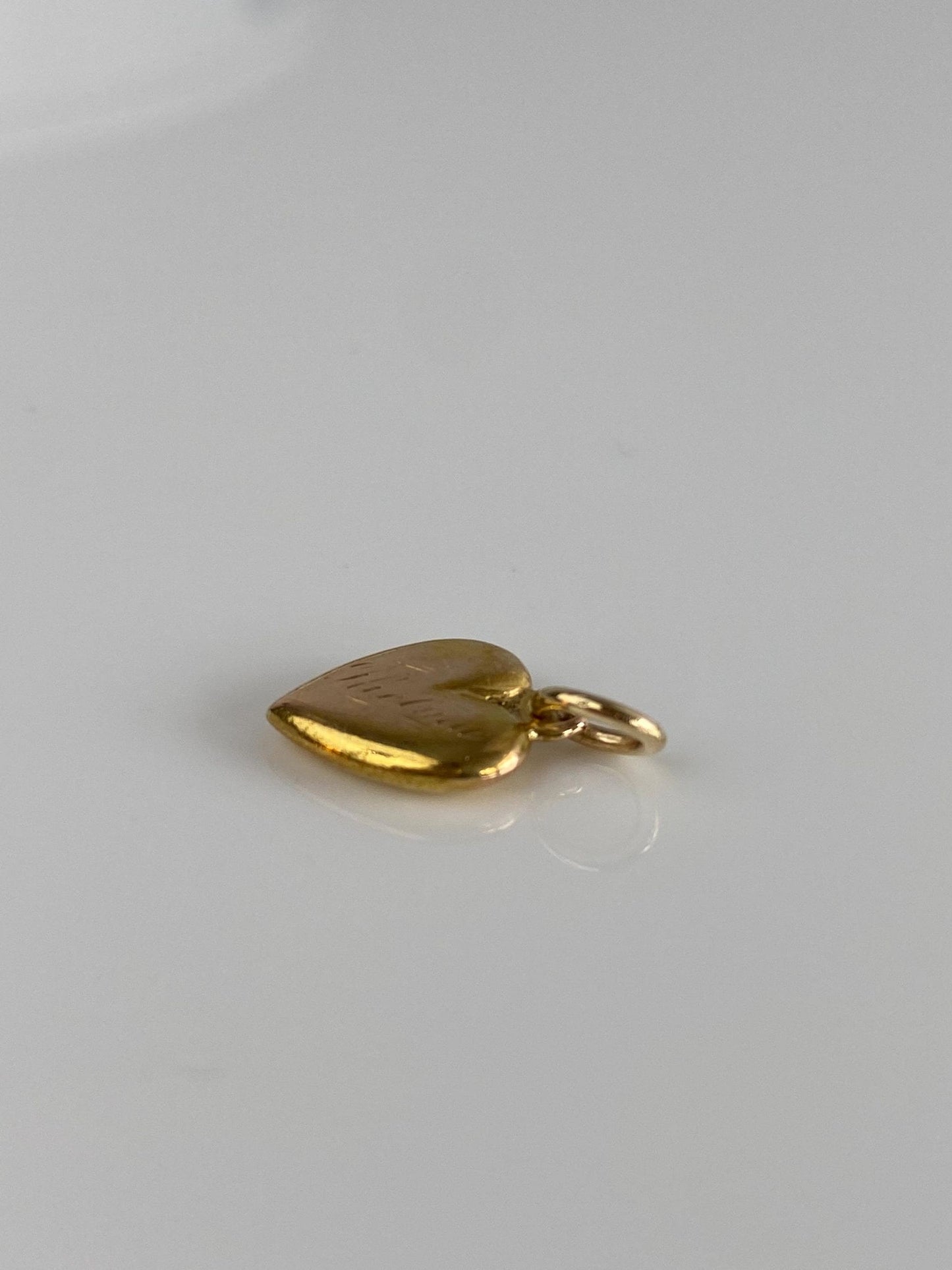 Vintage 18k Yellow Gold Grandma Puffy Heart Charm