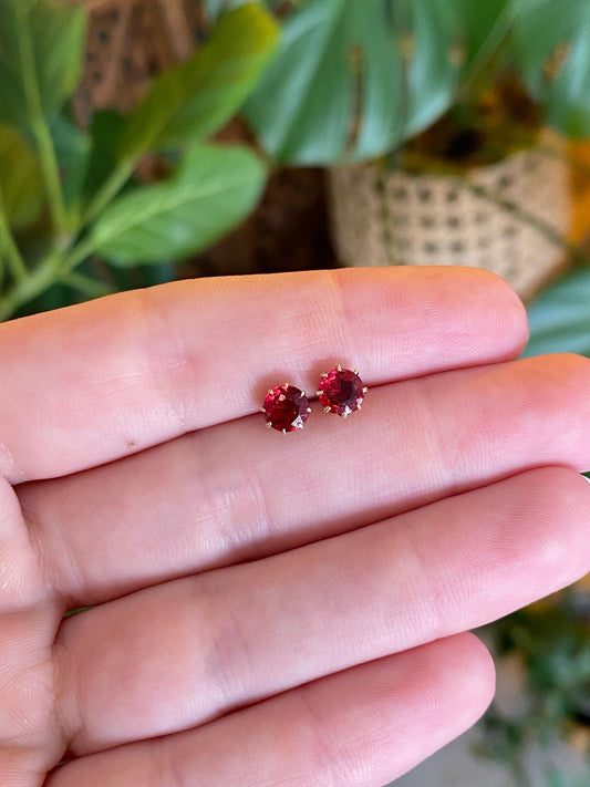 Vintage Solid 10k Yellow Gold Red Cubic Zirconia Stud Earrings