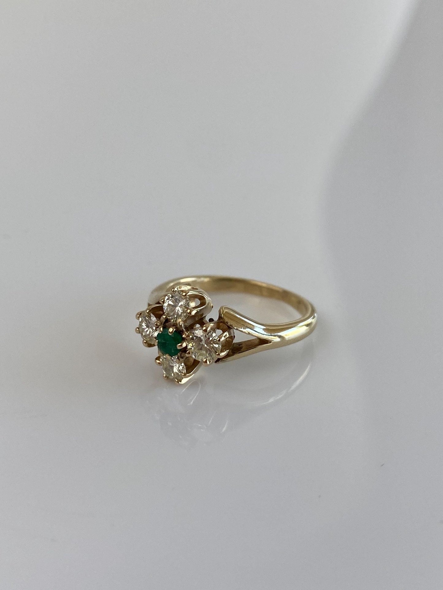 Vintage Solid 14k Yellow Gold Diamond Emerald Ring - Size 5.5