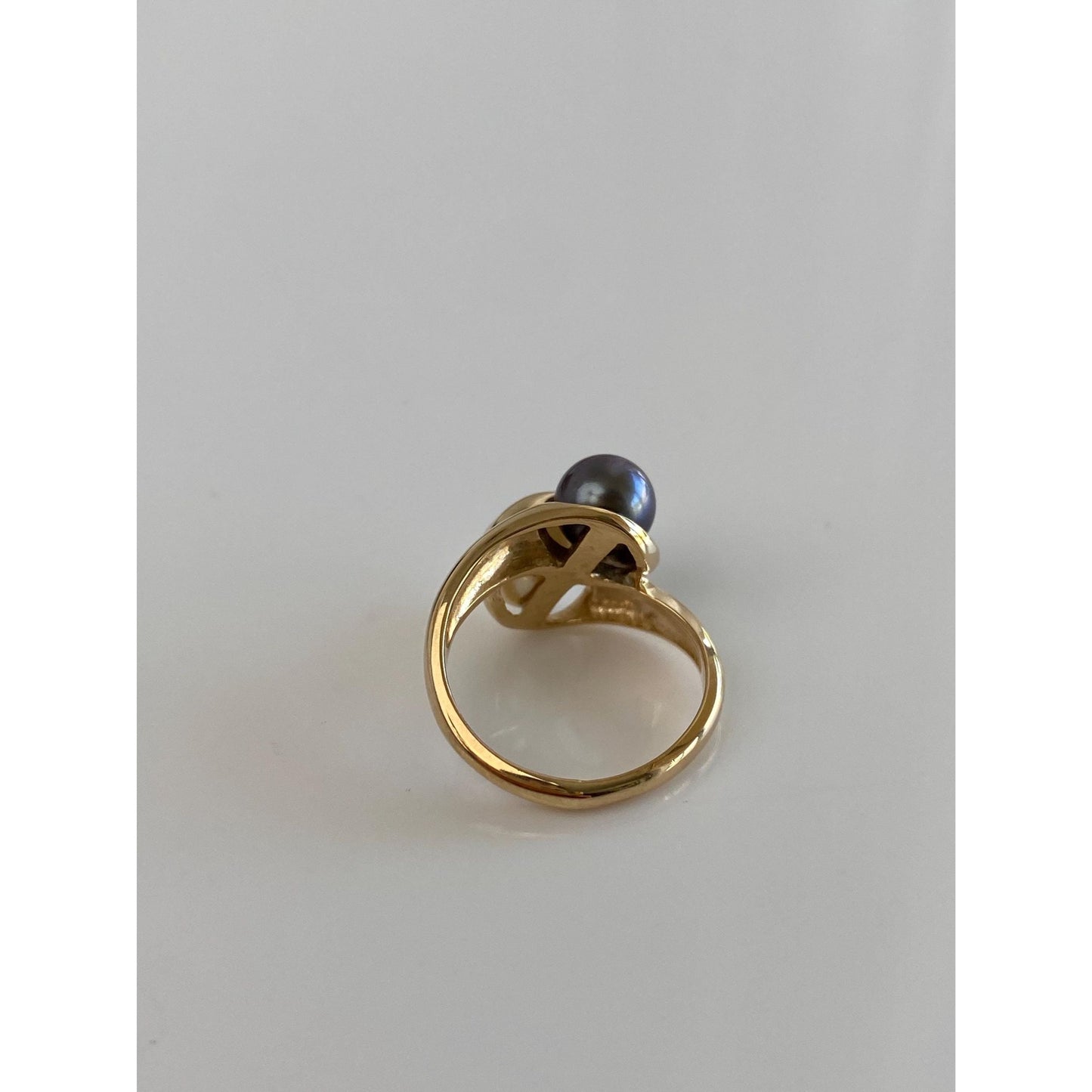 Vintage Solid 14k Yellow Gold White & Peacock Pearls Twist Ring - Size 5