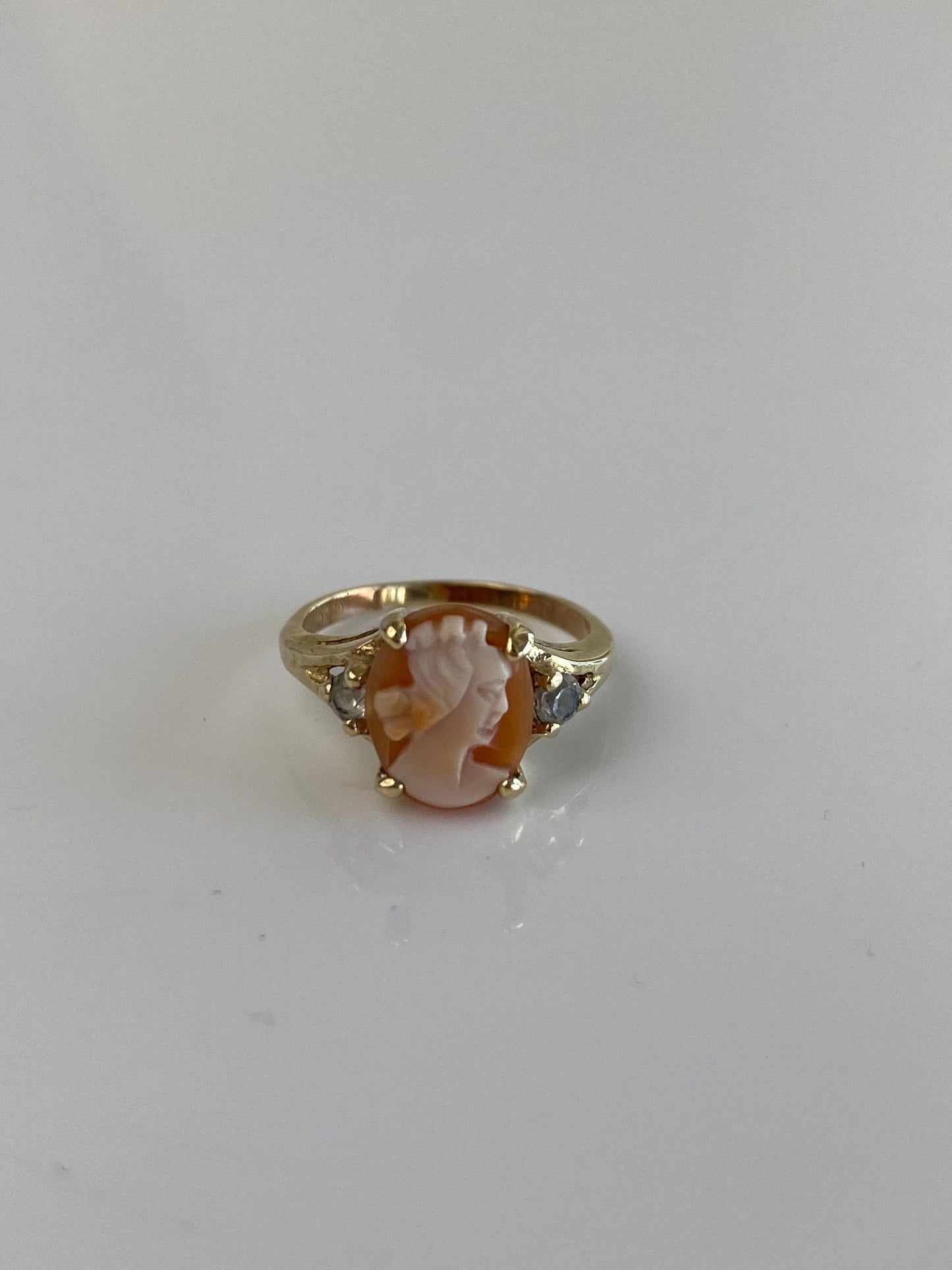 Vintage Solid 10k Yellow Gold Cameo Clear Quartz Ring - Size 2.5