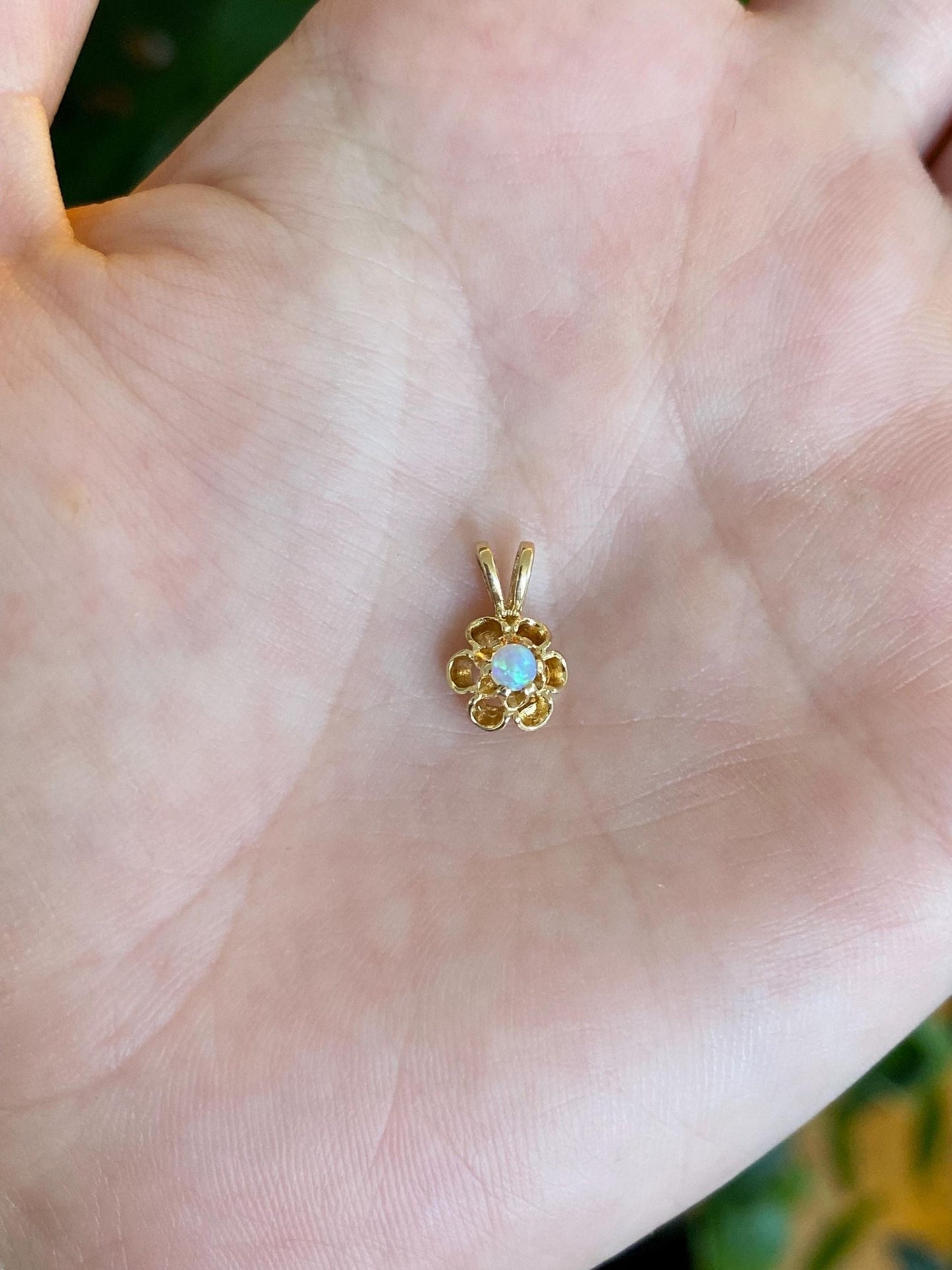 Vintage Solid 14k Yellow Gold Opal Flower Charm