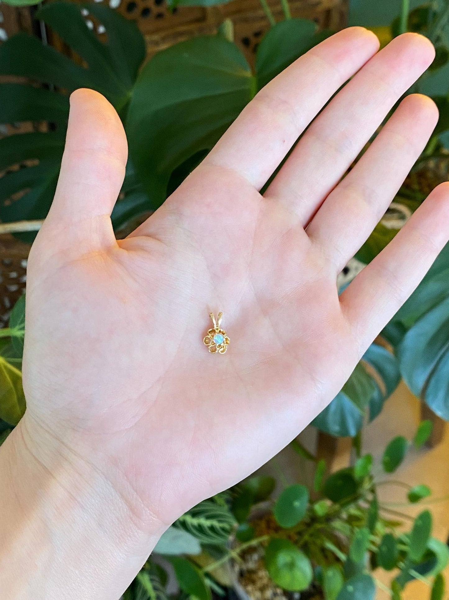 Vintage Solid 14k Yellow Gold Opal Flower Charm