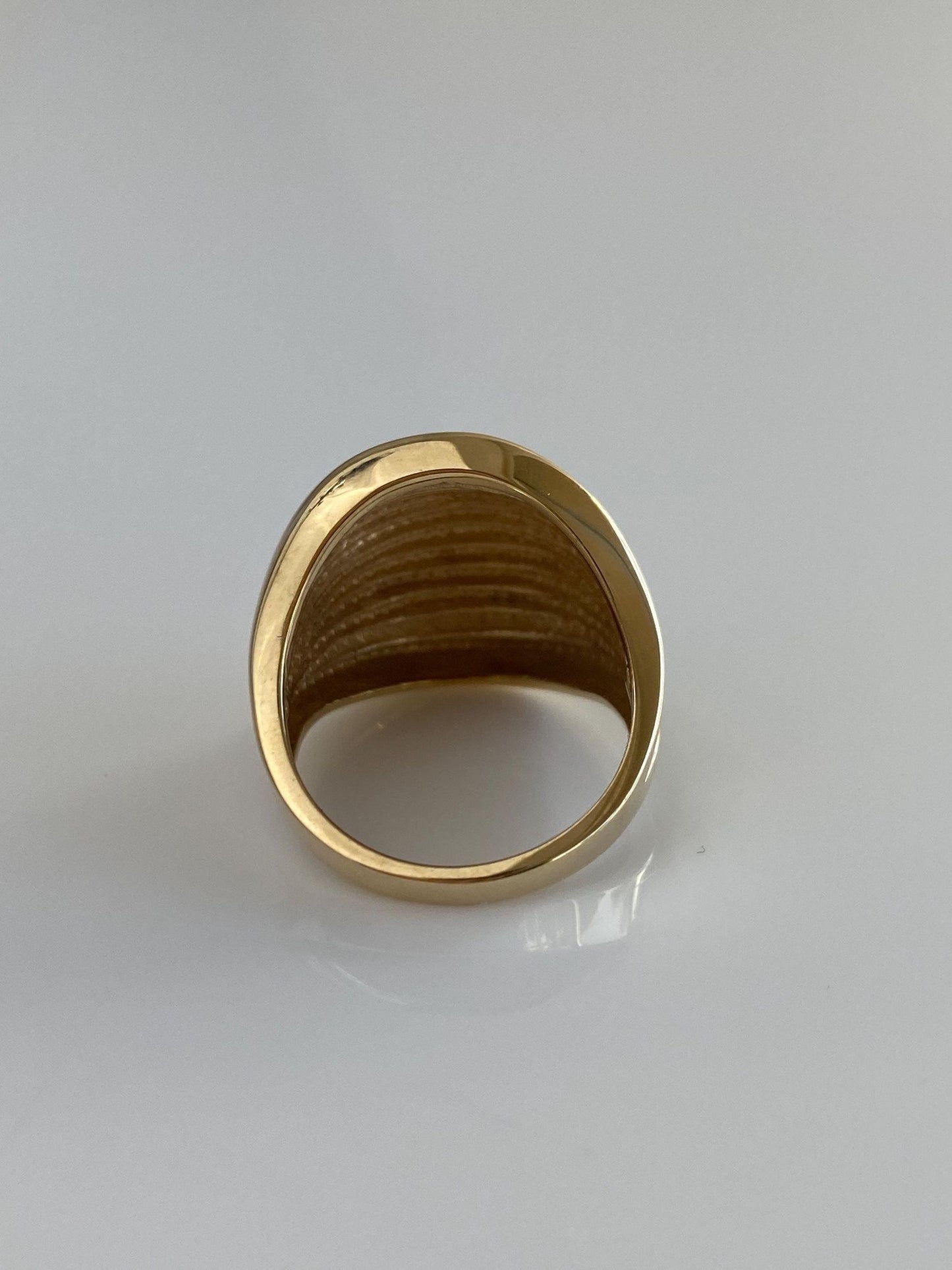 Solid 14k Yellow Gold Lined Scalloped Ring - Size 5
