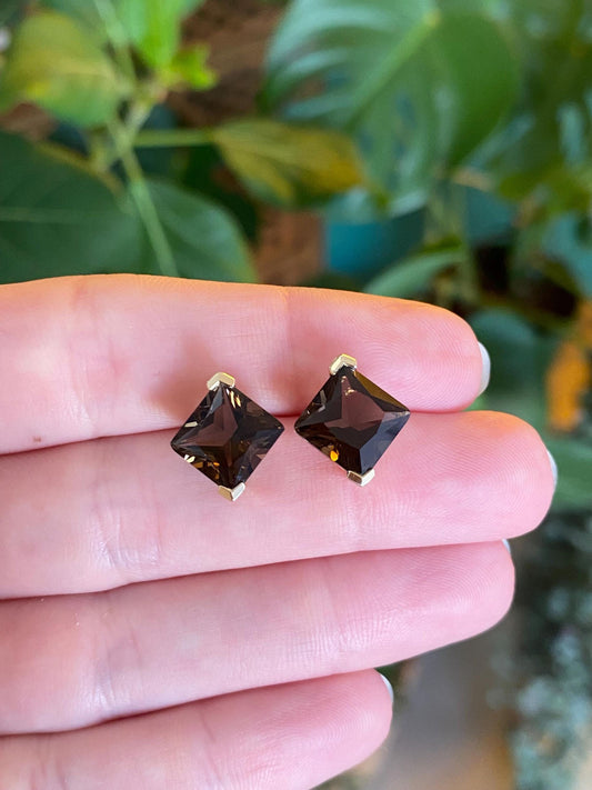 Vintage Solid 14k Yellow Gold Smokey Quartz Stud Earrings