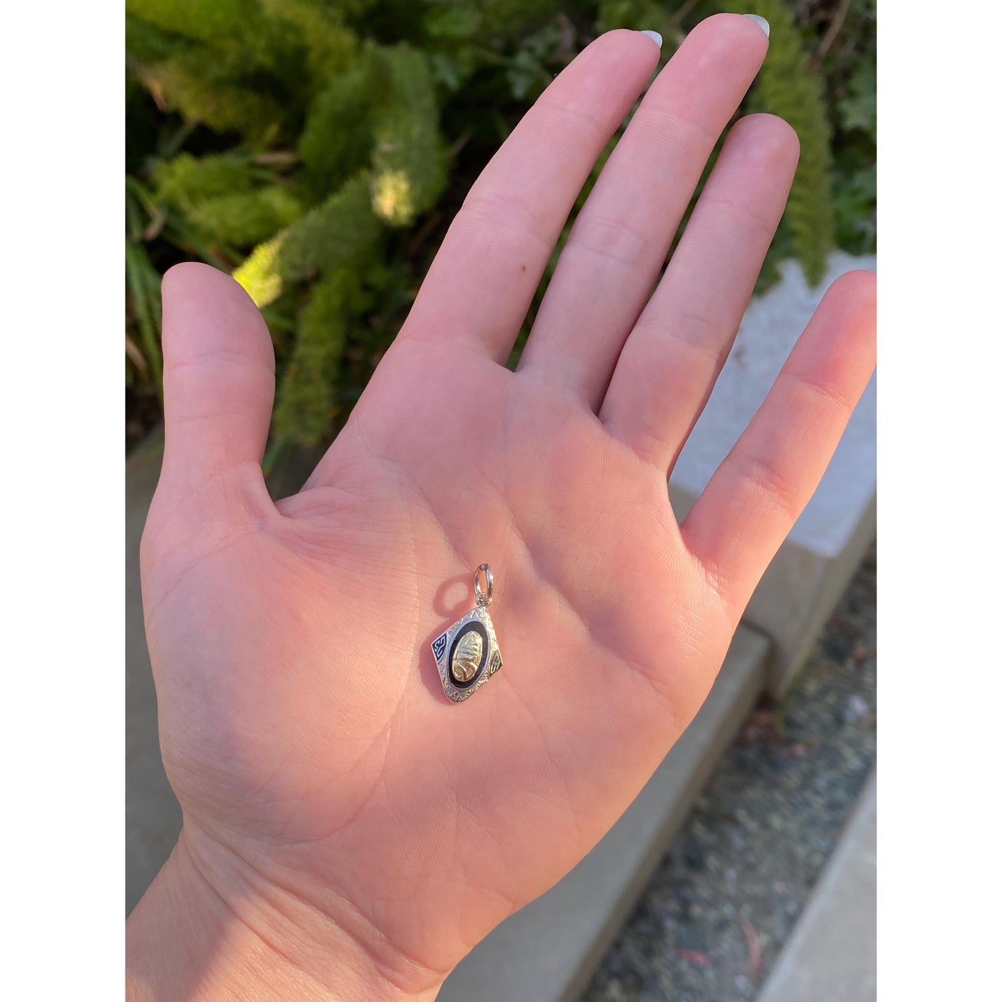 Vintage Solid 10k White & Yellow Gold Black Enamel 1925 Charm