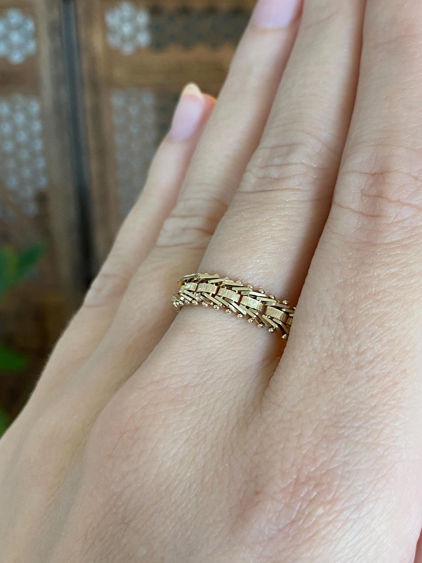 Vintage Solid 14k Yellow Gold Chain Mesh Ring Band - Size 8.75