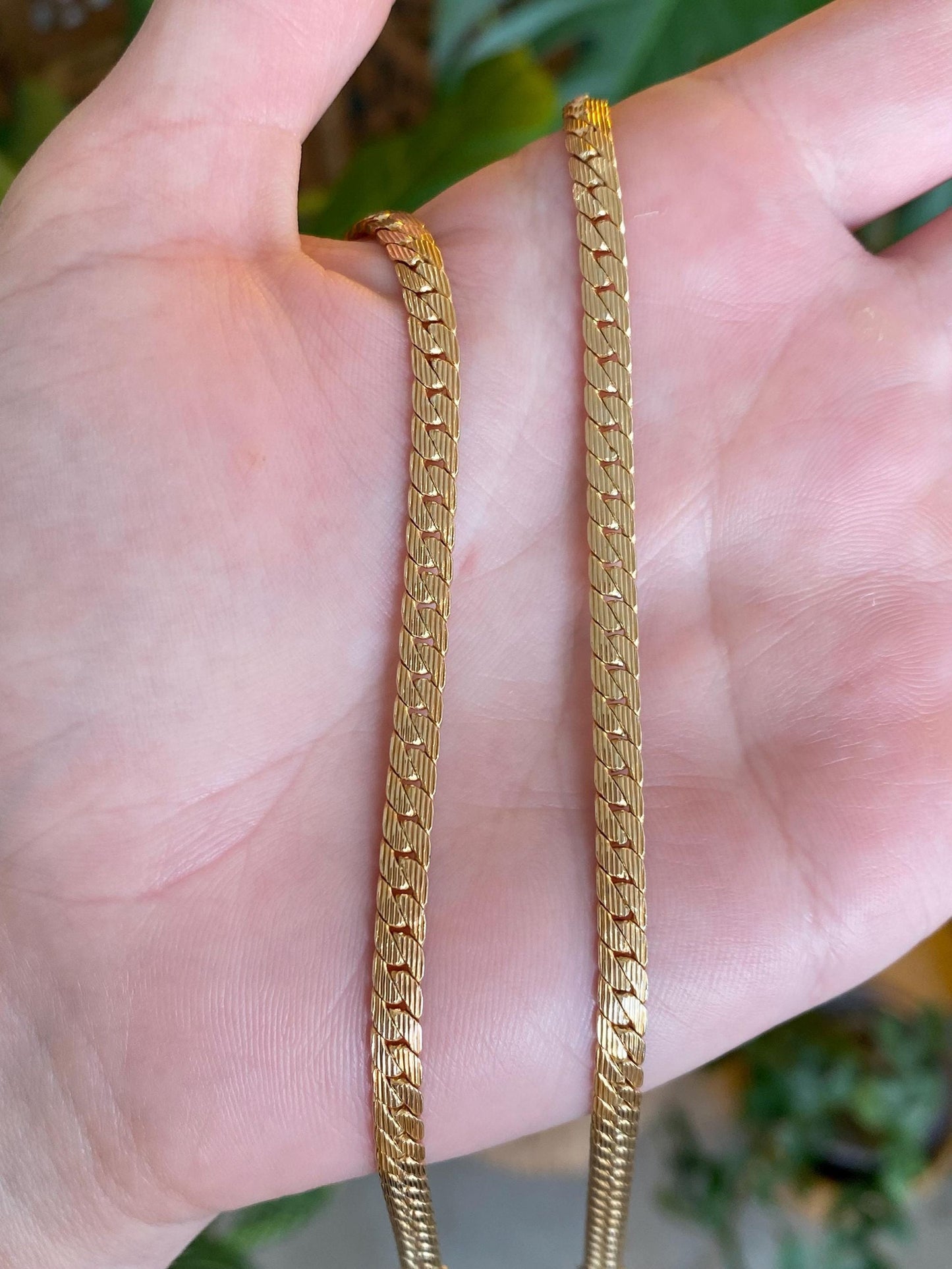 Vintage Solid 14k Yellow Gold Chunky Lined Tight Curb Chain Necklace - 16.75 inches