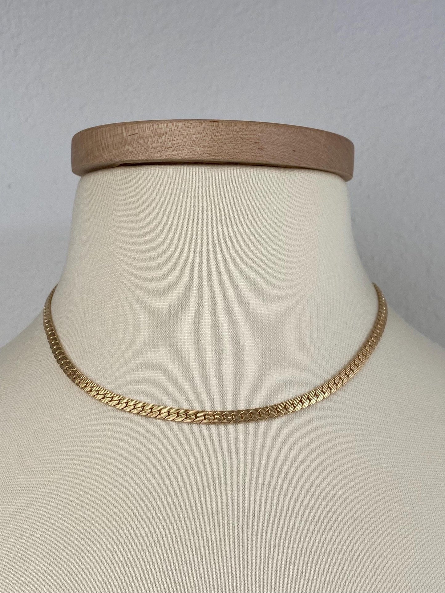 Vintage Solid 14k Yellow Gold Chunky Lined Tight Curb Chain Necklace - 16.75 inches