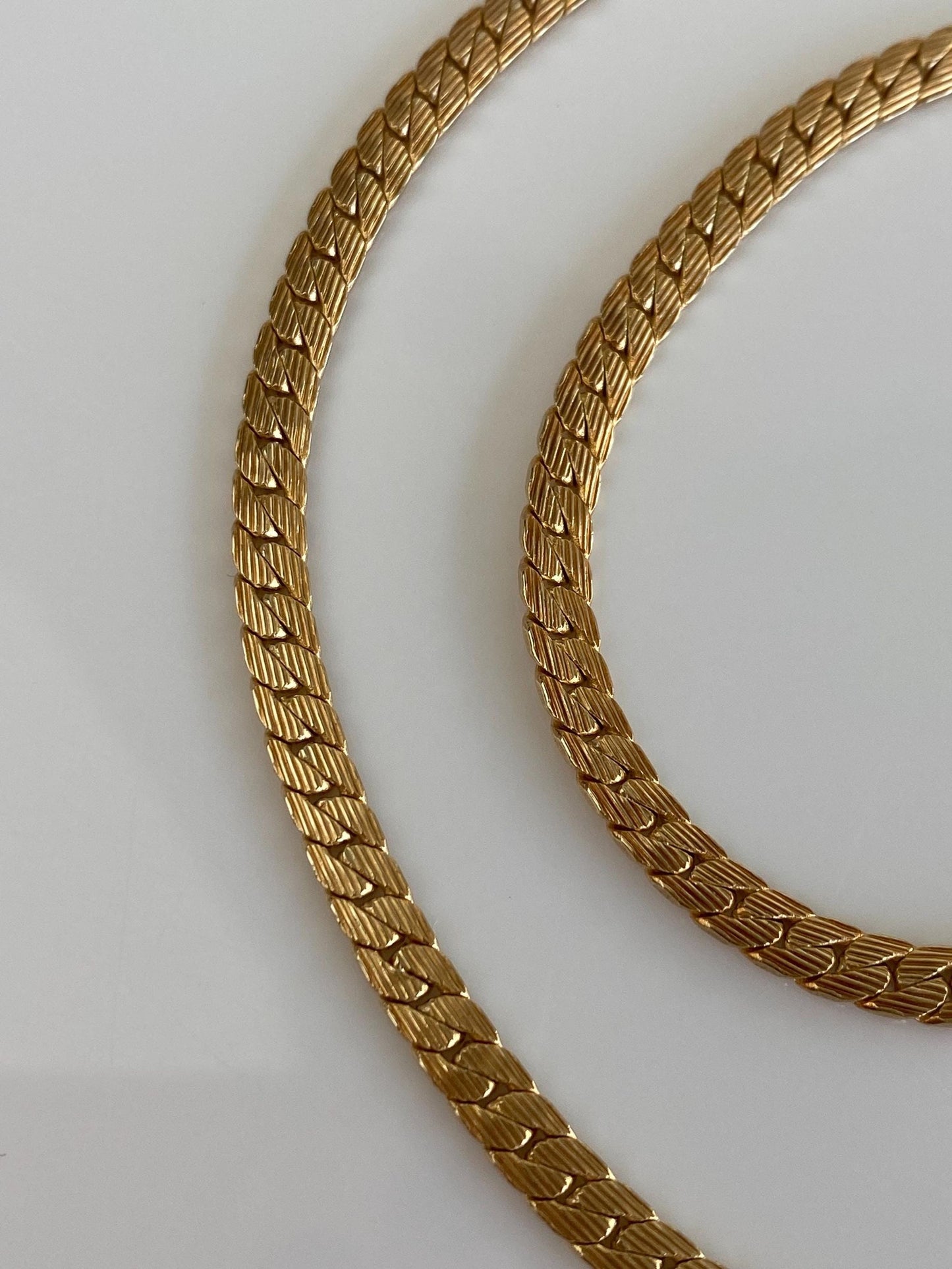 Vintage Solid 14k Yellow Gold Chunky Lined Tight Curb Chain Necklace - 16.75 inches