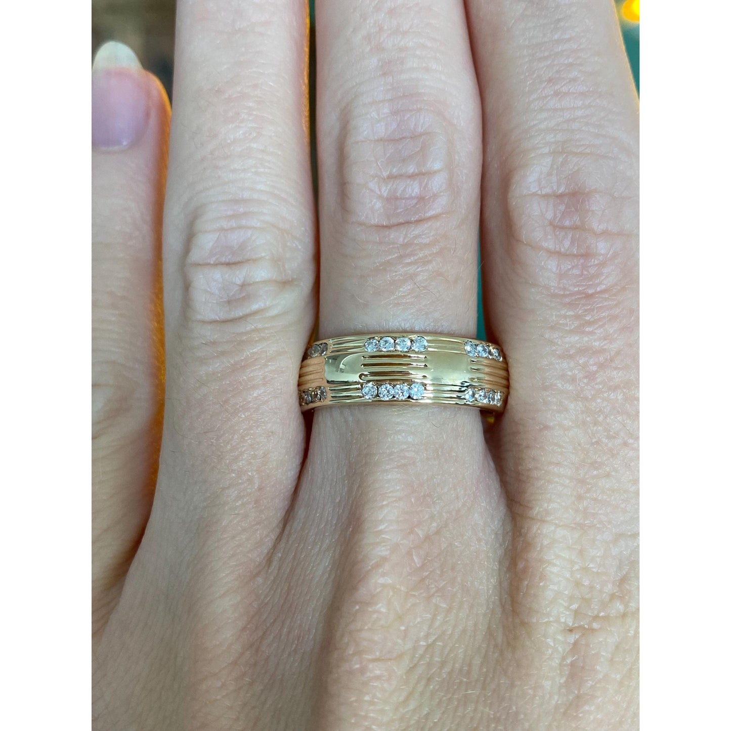 Solid 14k Yellow Gold Cubic Zirconia Lined Ring Band - Size 8.75