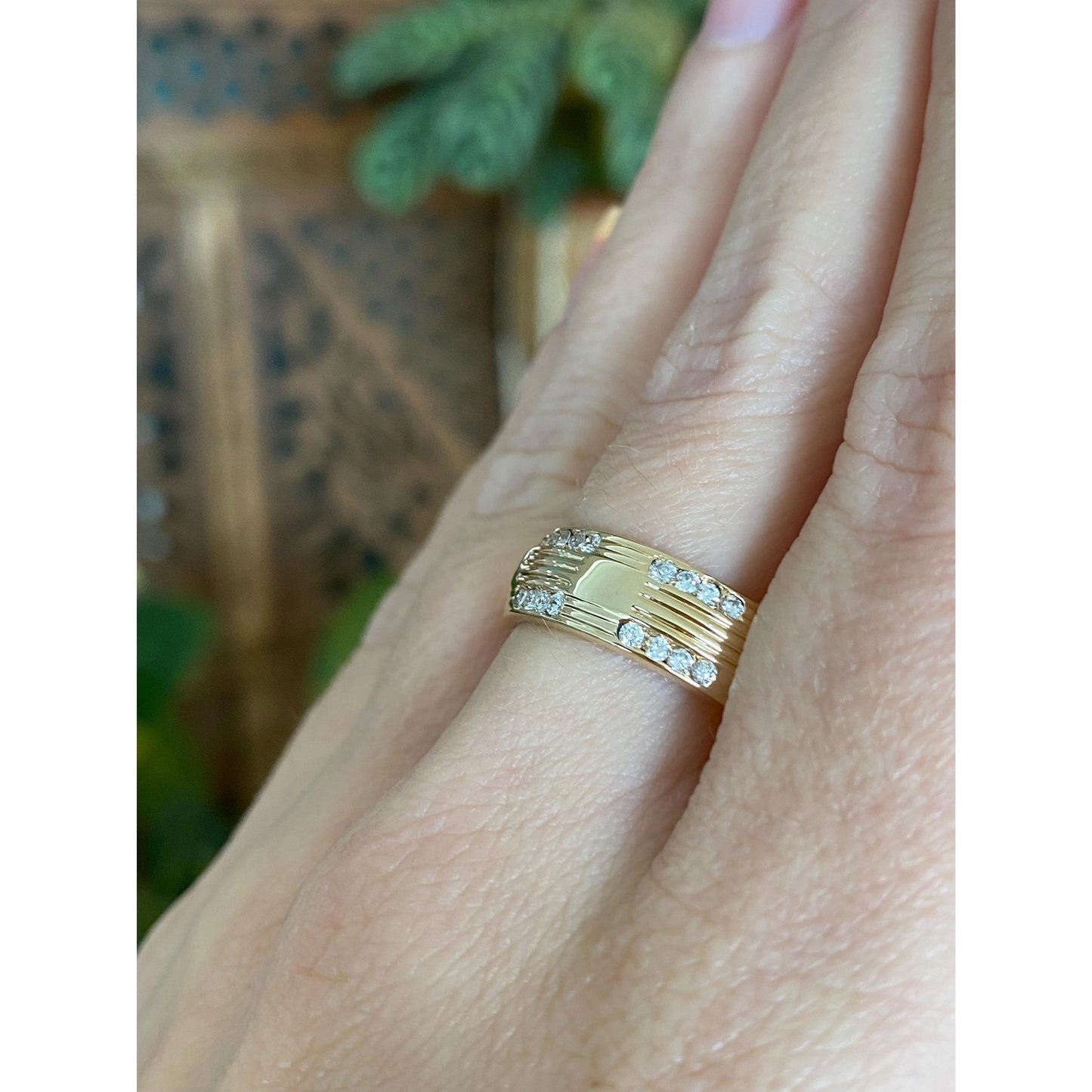Solid 14k Yellow Gold Cubic Zirconia Lined Ring Band - Size 8.75