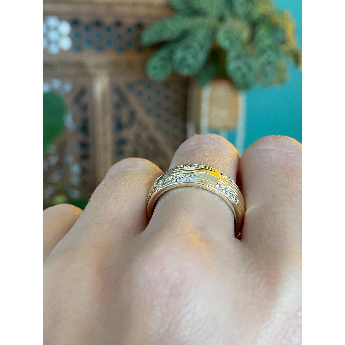 Solid 14k Yellow Gold Cubic Zirconia Lined Ring Band - Size 8.75