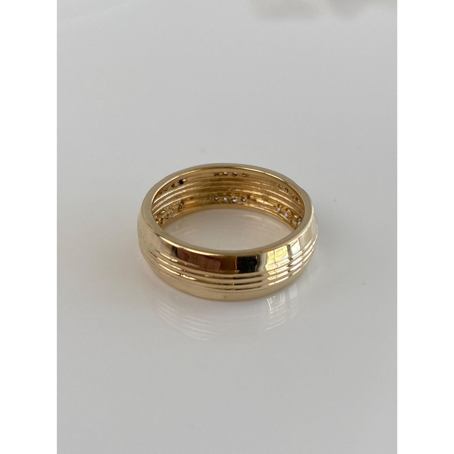 Solid 14k Yellow Gold Cubic Zirconia Lined Ring Band - Size 8.75