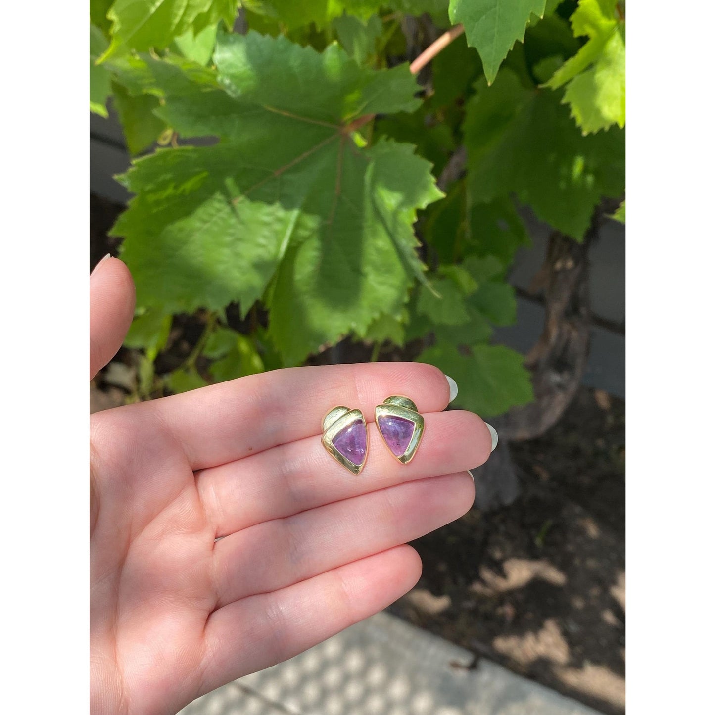 Vintage Solid 14k Yellow Gold Amethyst Stud Earrings