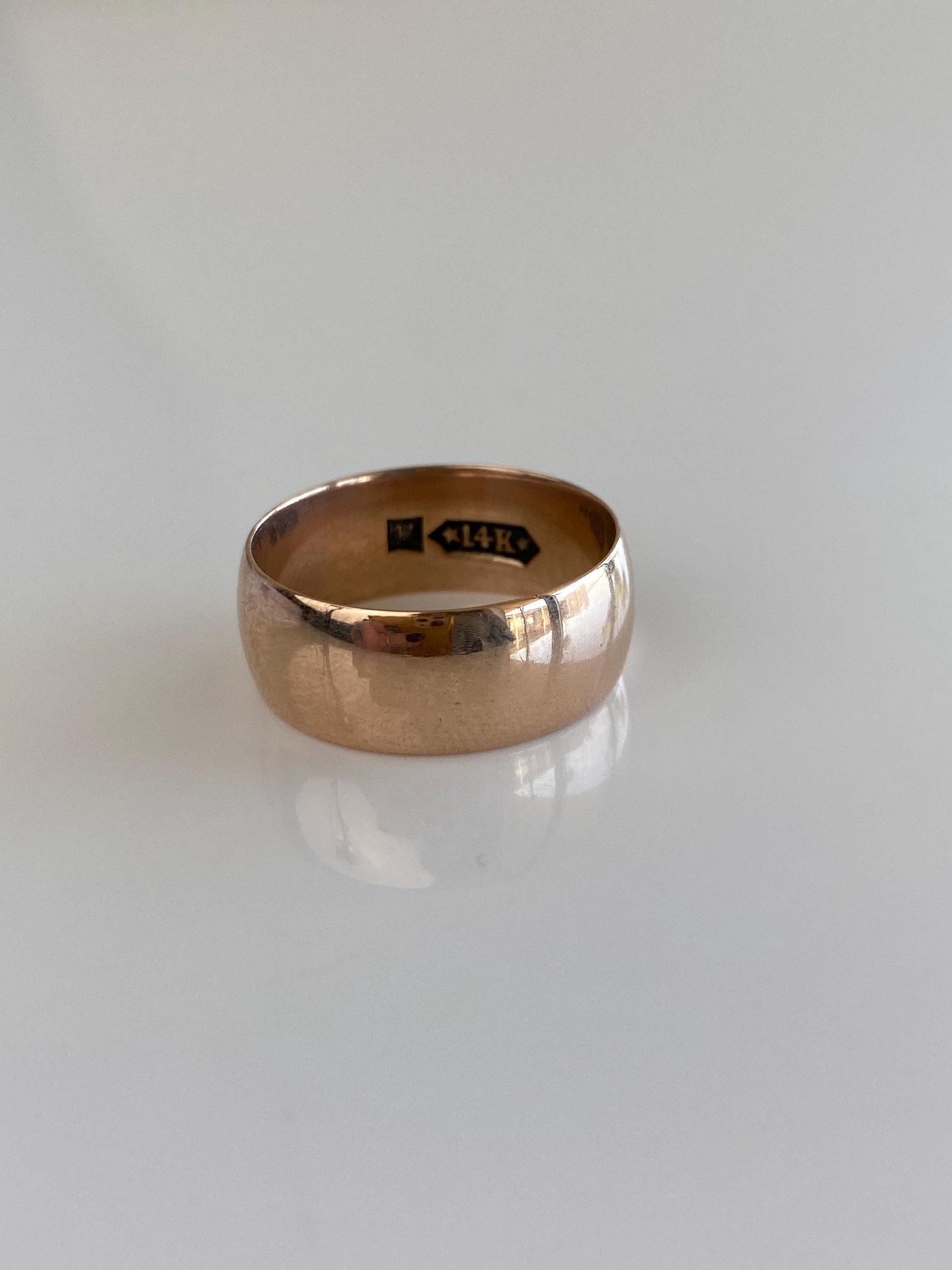 Vintage Solid 9k Rosey Gold Ring Band - Size 6.75