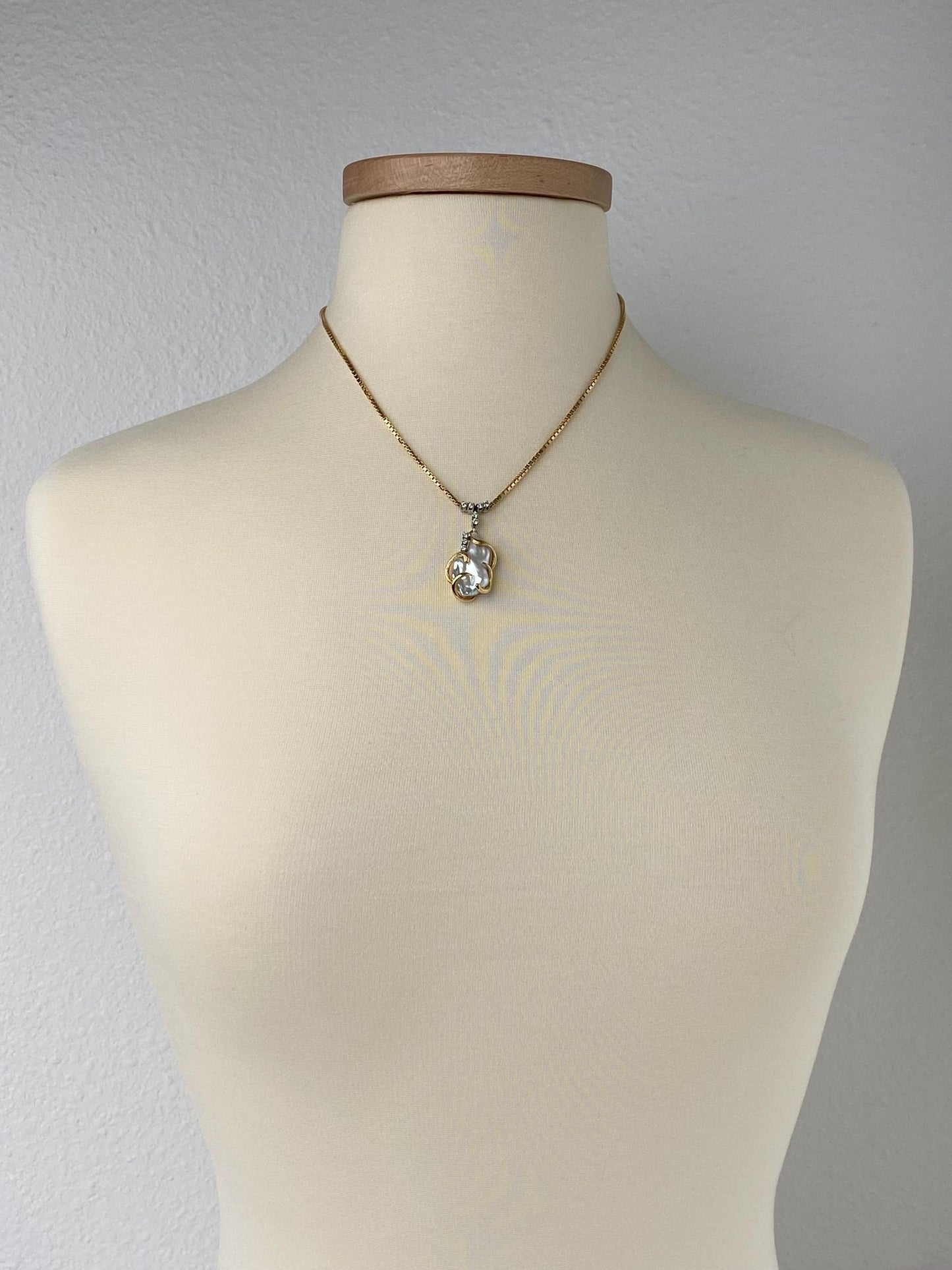 Vintage Solid 18k Yellow Gold Diamond Free Form Pearl Box Chain Necklace - 18.5 inches