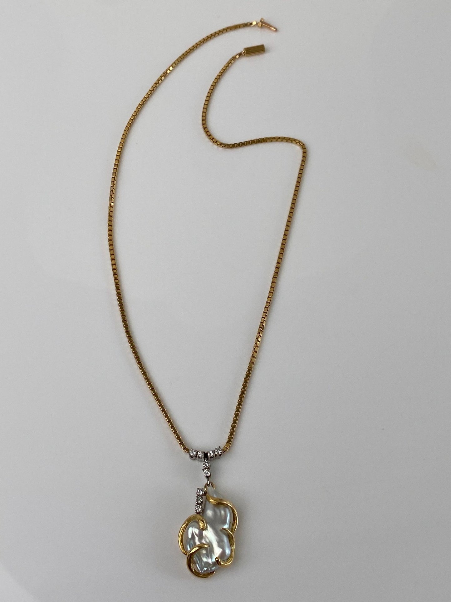 Vintage Solid 18k Yellow Gold Diamond Free Form Pearl Box Chain Necklace - 18.5 inches