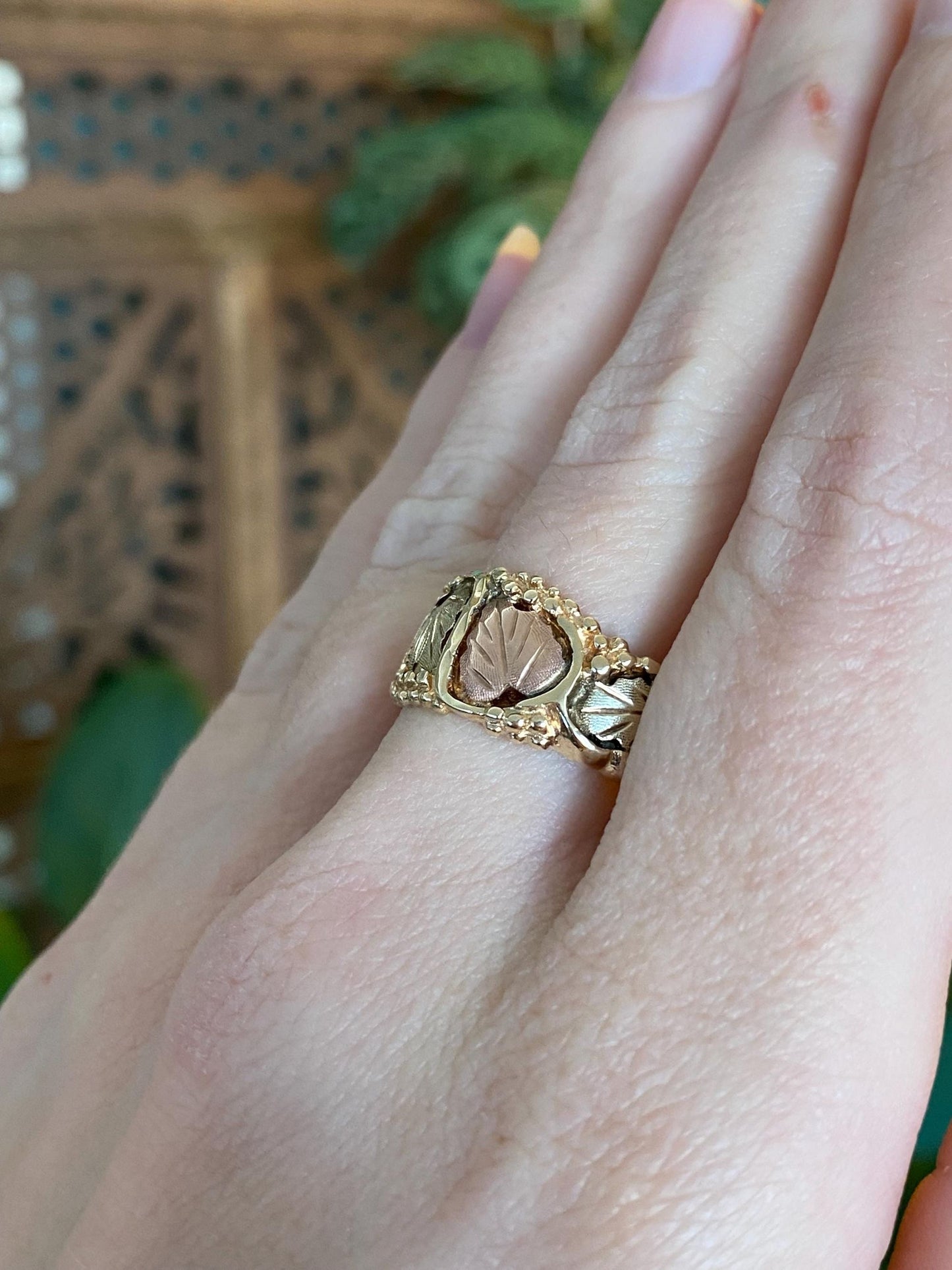 Solid 10k Black Hills Gold Leaves Ring Band - Size 8.5