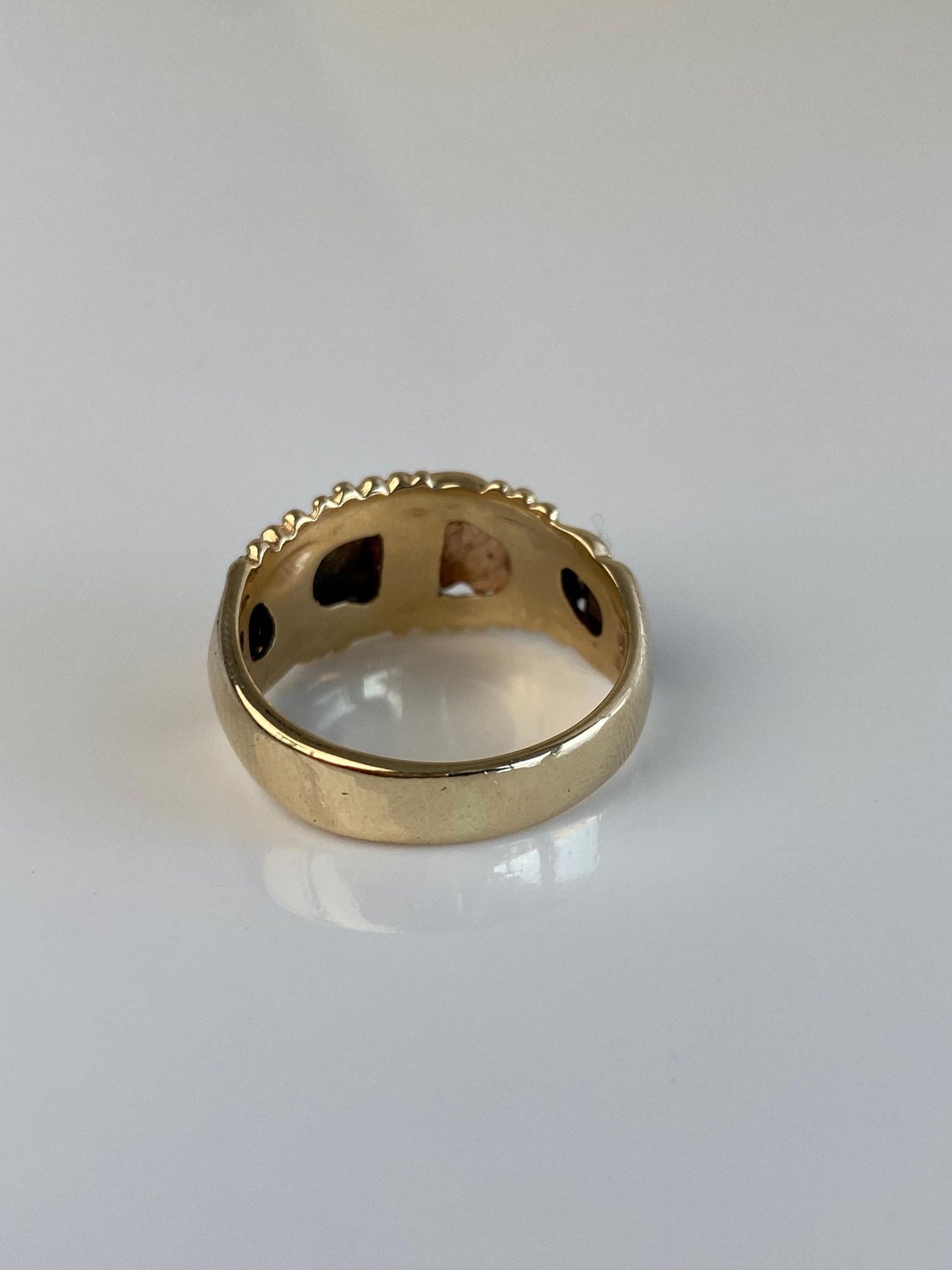 Solid 10k Black Hills Gold Leaves Ring Band - Size 8.5