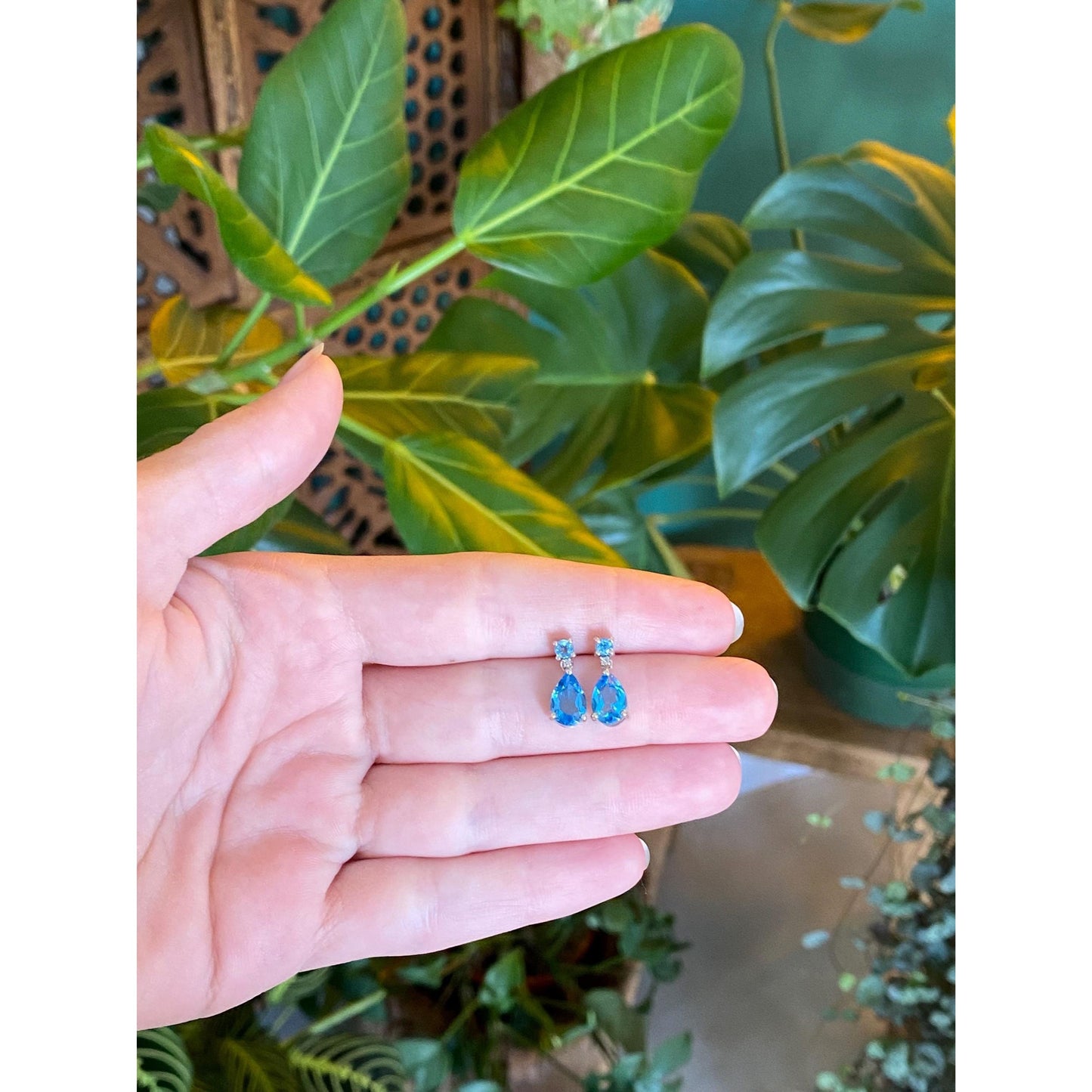 Vintage Solid 14k White Gold Topaz Drop Earrings