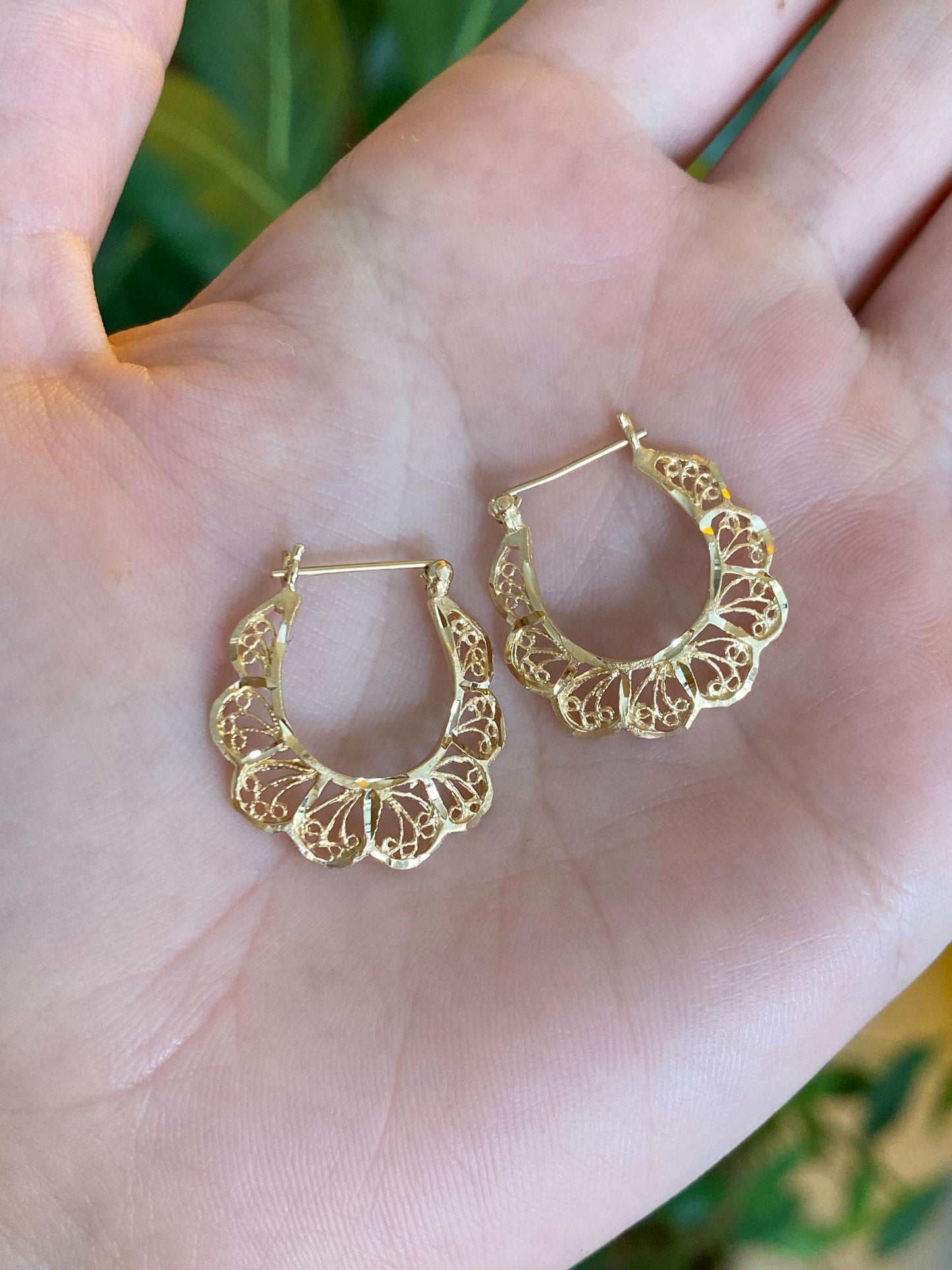 Vintage Solid 14k Yellow Gold Filigree Open Work Hoop Earrings