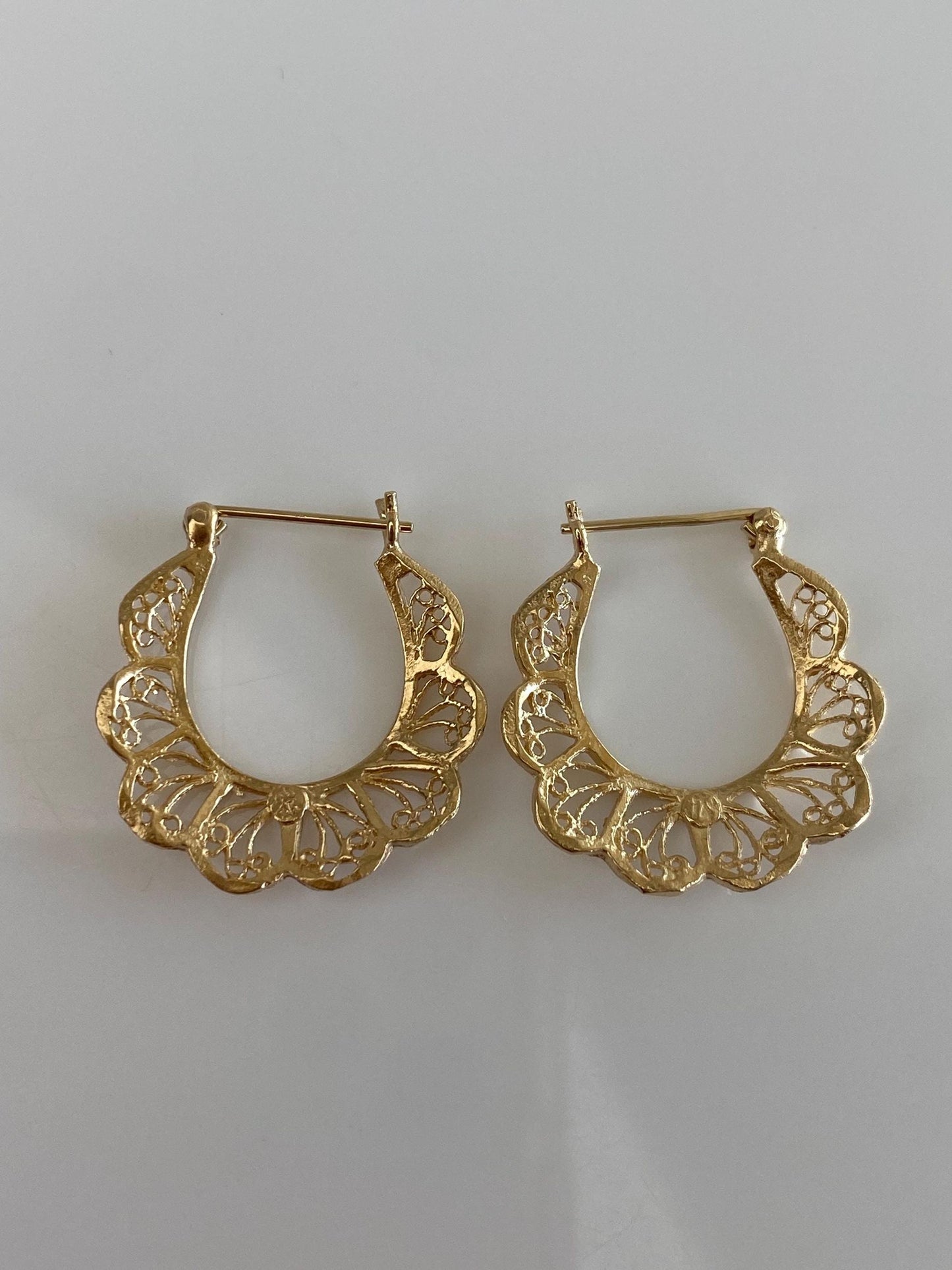 Vintage Solid 14k Yellow Gold Filigree Open Work Hoop Earrings